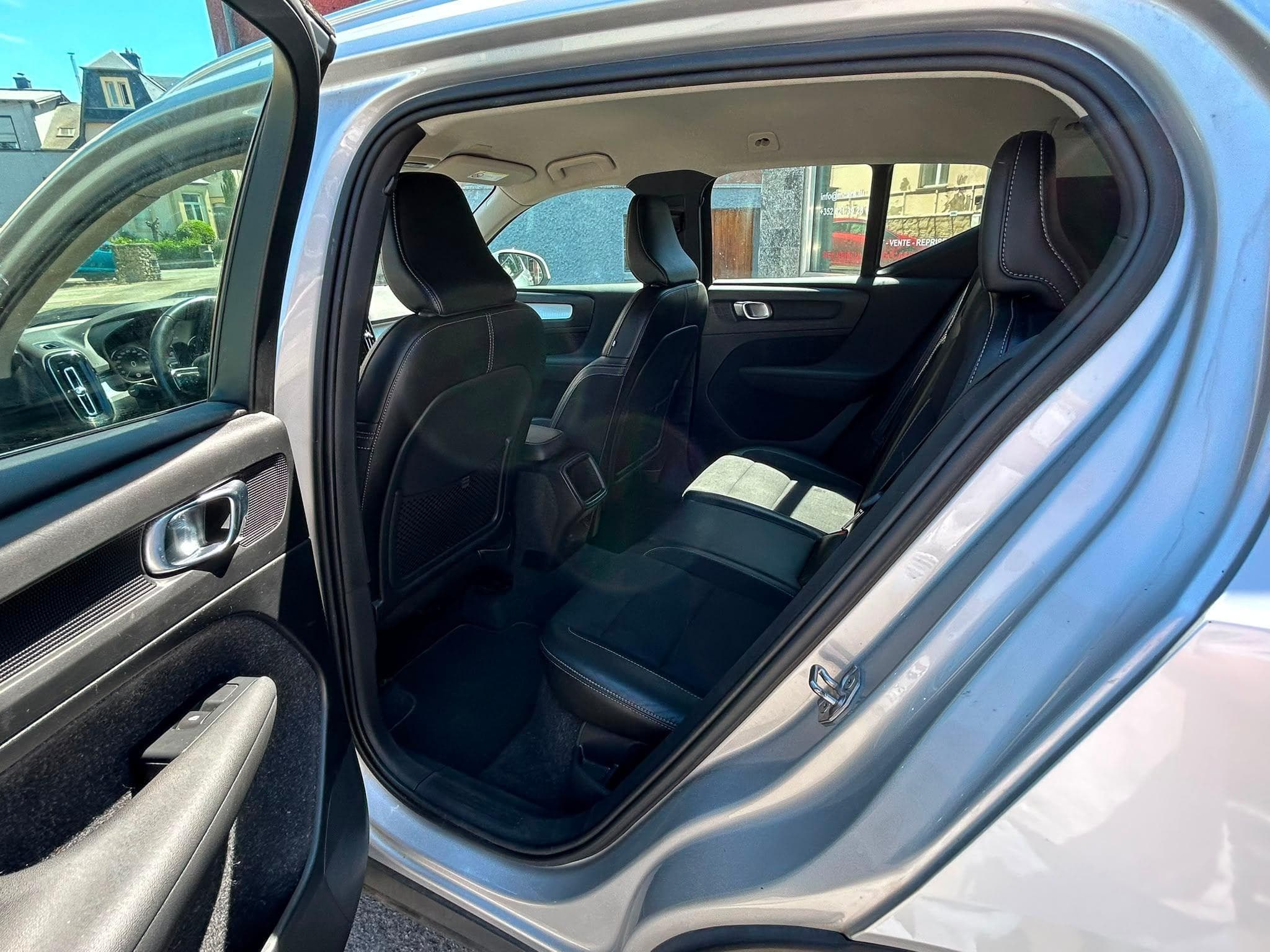 Volvo XC40 2.0 D 150CV D3 AUTOMATIQUE (2019) - Photo 11