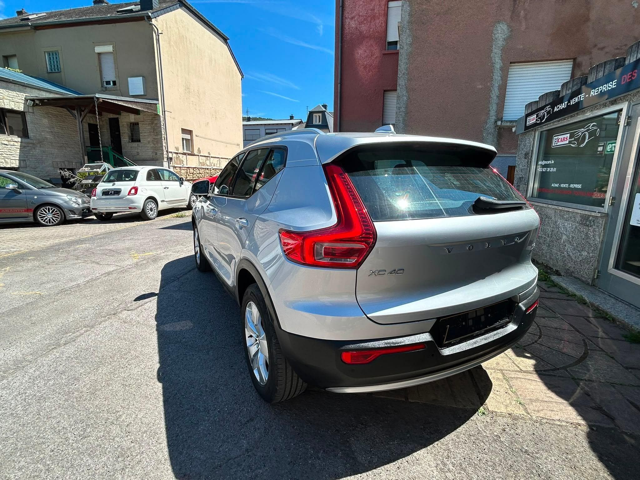 Volvo XC40 2.0 D 150CV D3 AUTOMATIQUE (2019) - Photo 4