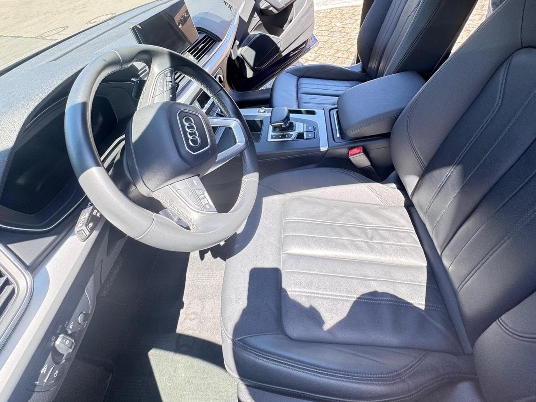 Audi Q5 S-line 4,5 TFSI (2022) - Photo 13