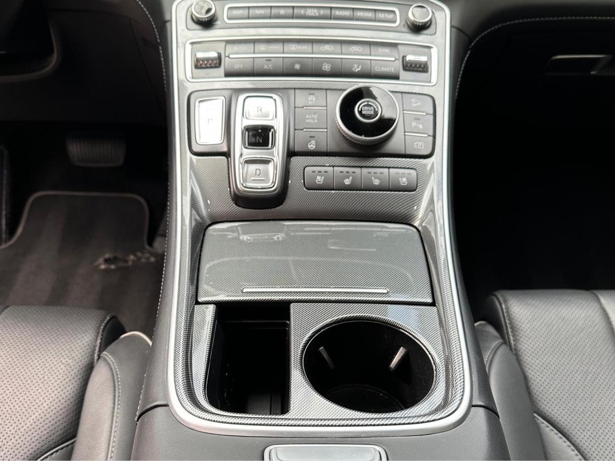 Hyundai Santa Fe 2.2 CRDI Signature (2021) - Photo 6
