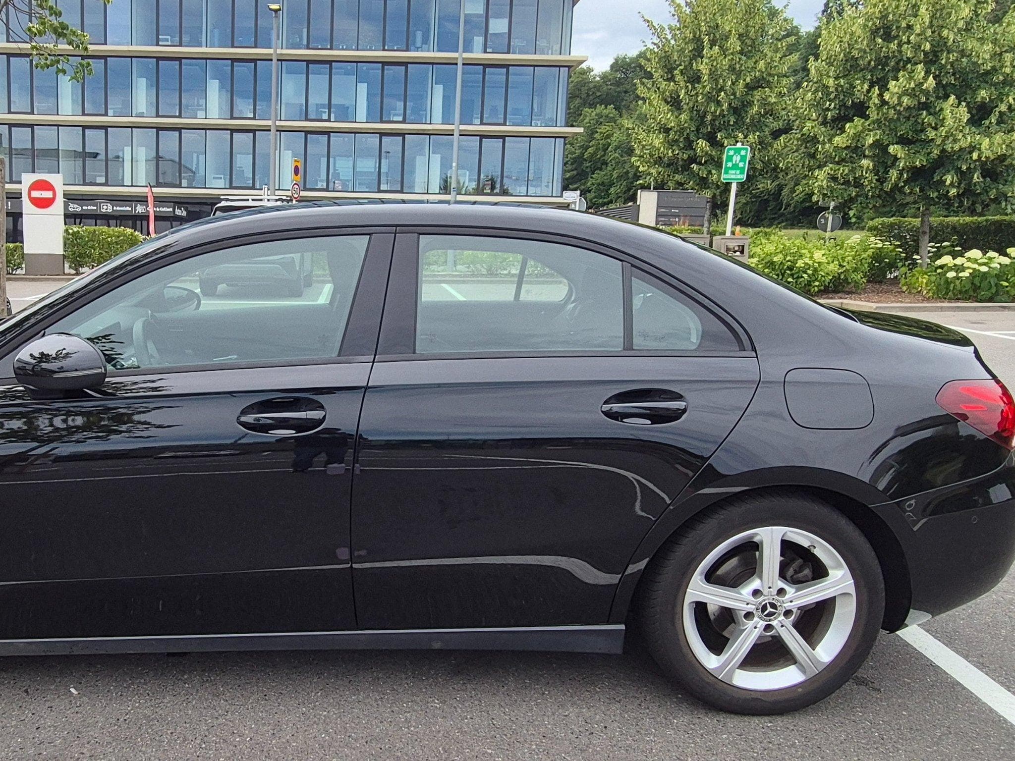 Mercedes A 180 Berline for better boot space (2022) - Photo 2