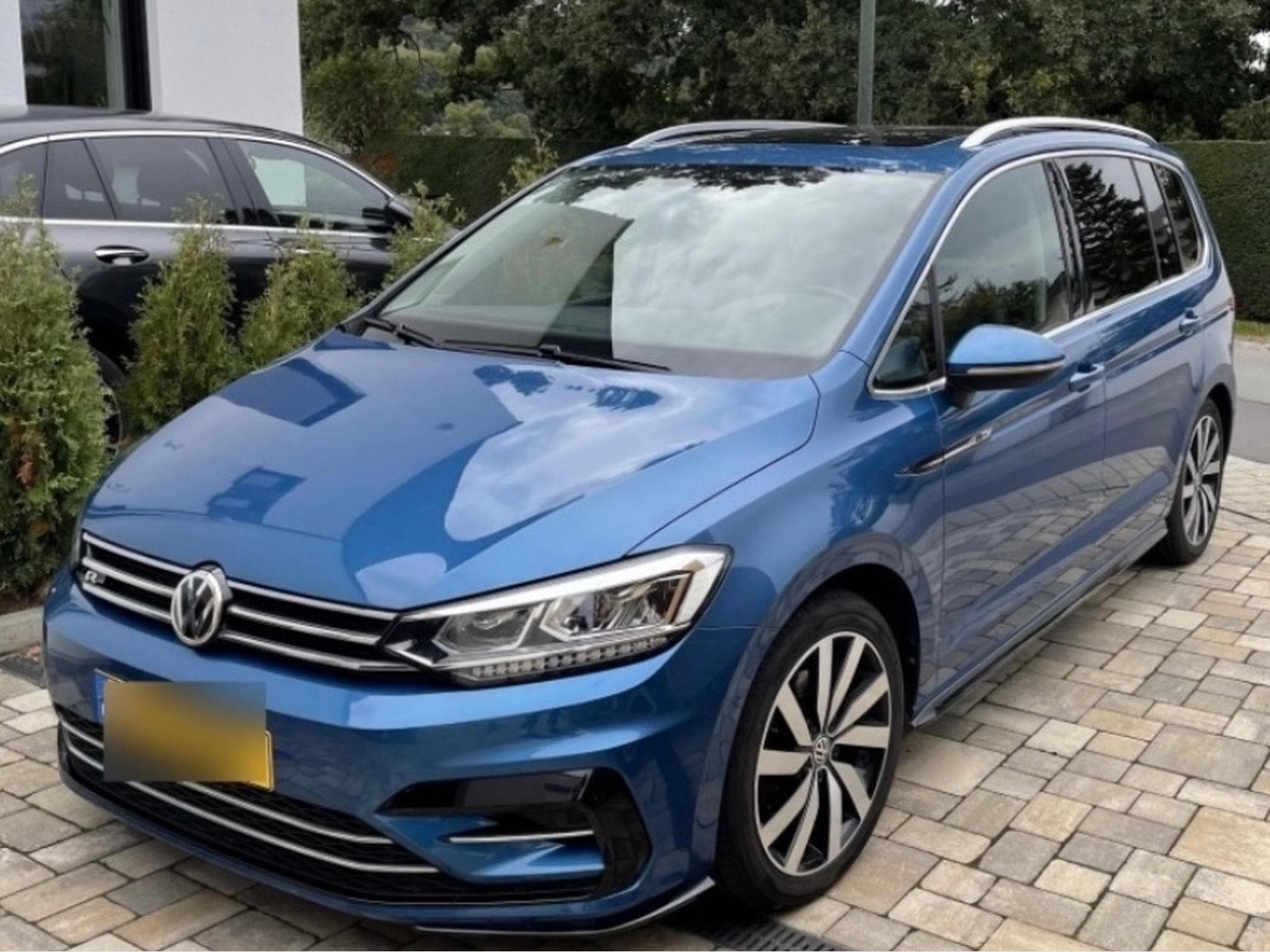 VW Touran 2.0 TDI 190 DSG R-Line / Highline (2017) - Photo 1