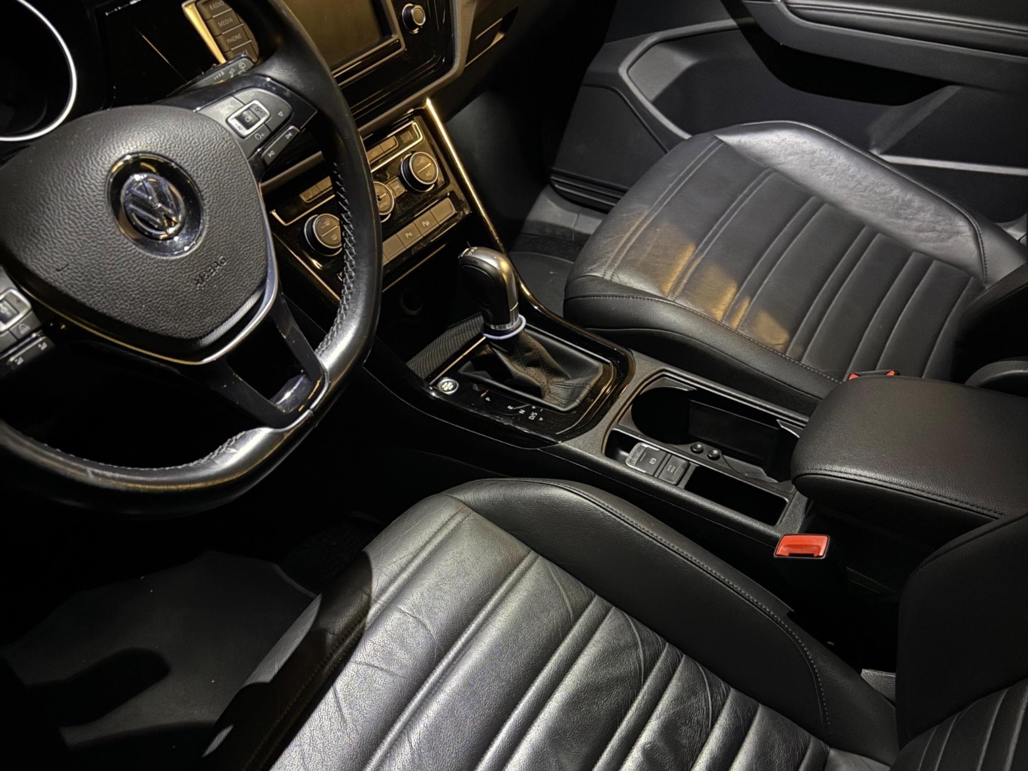 VW Touran 2.0 TDI 190 DSG R-Line / Highline (2017) - Photo 3