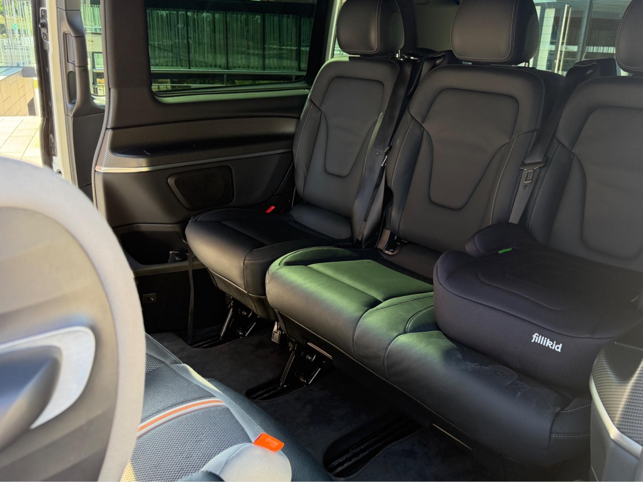 Mercedes V 300 V 300 d 4MATIC Avantgarde AMG Line (2023) - Photo 3