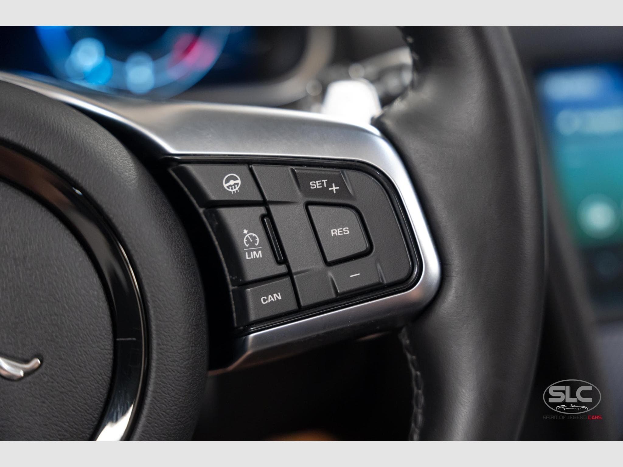 Jaguar F-Type P300 R-DYNAMIC Perf./Heated/Cooled/P (2024) - Photo 7