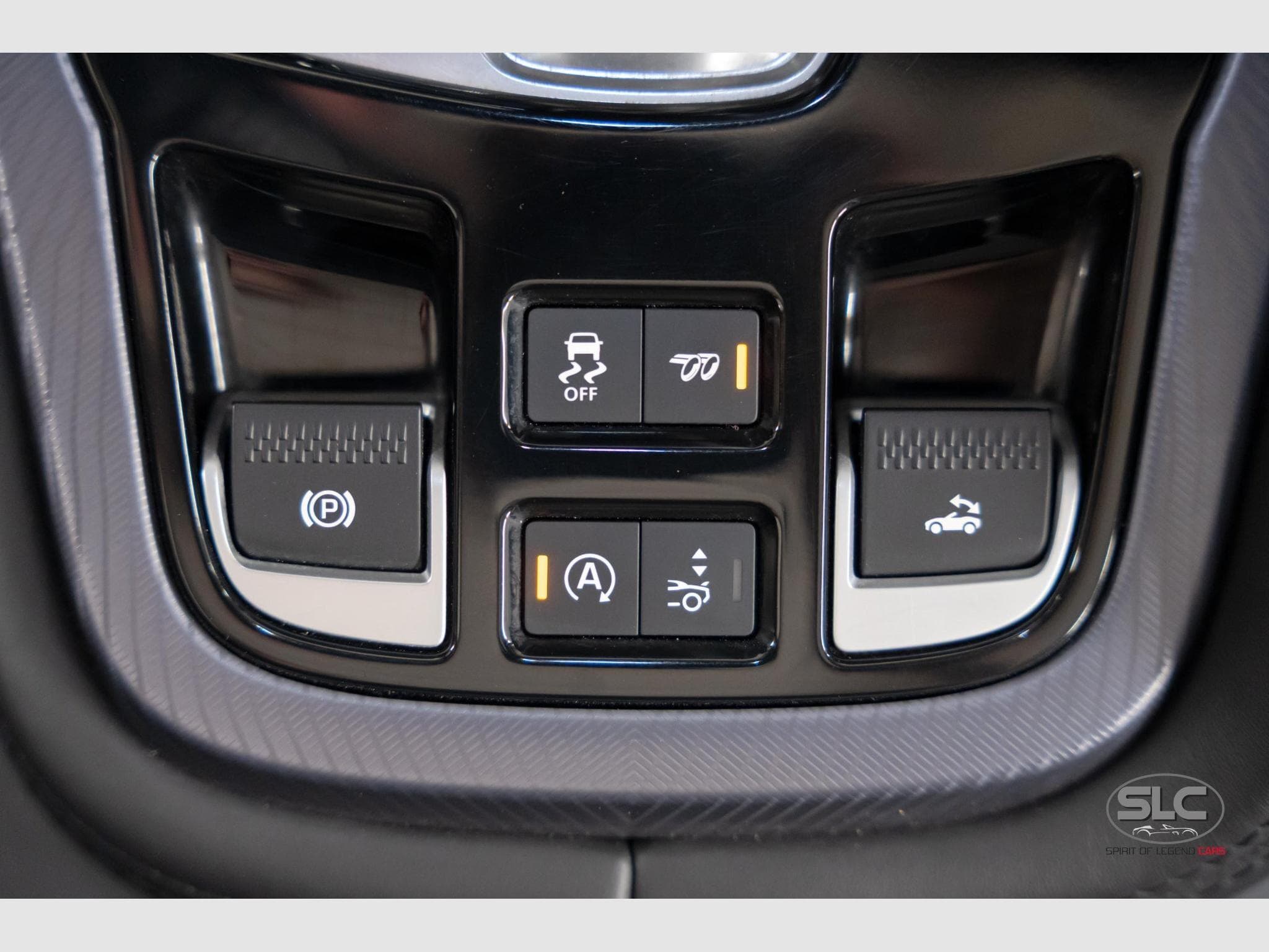 Jaguar F-Type P300 R-DYNAMIC Perf./Heated/Cooled/P (2024) - Photo 11