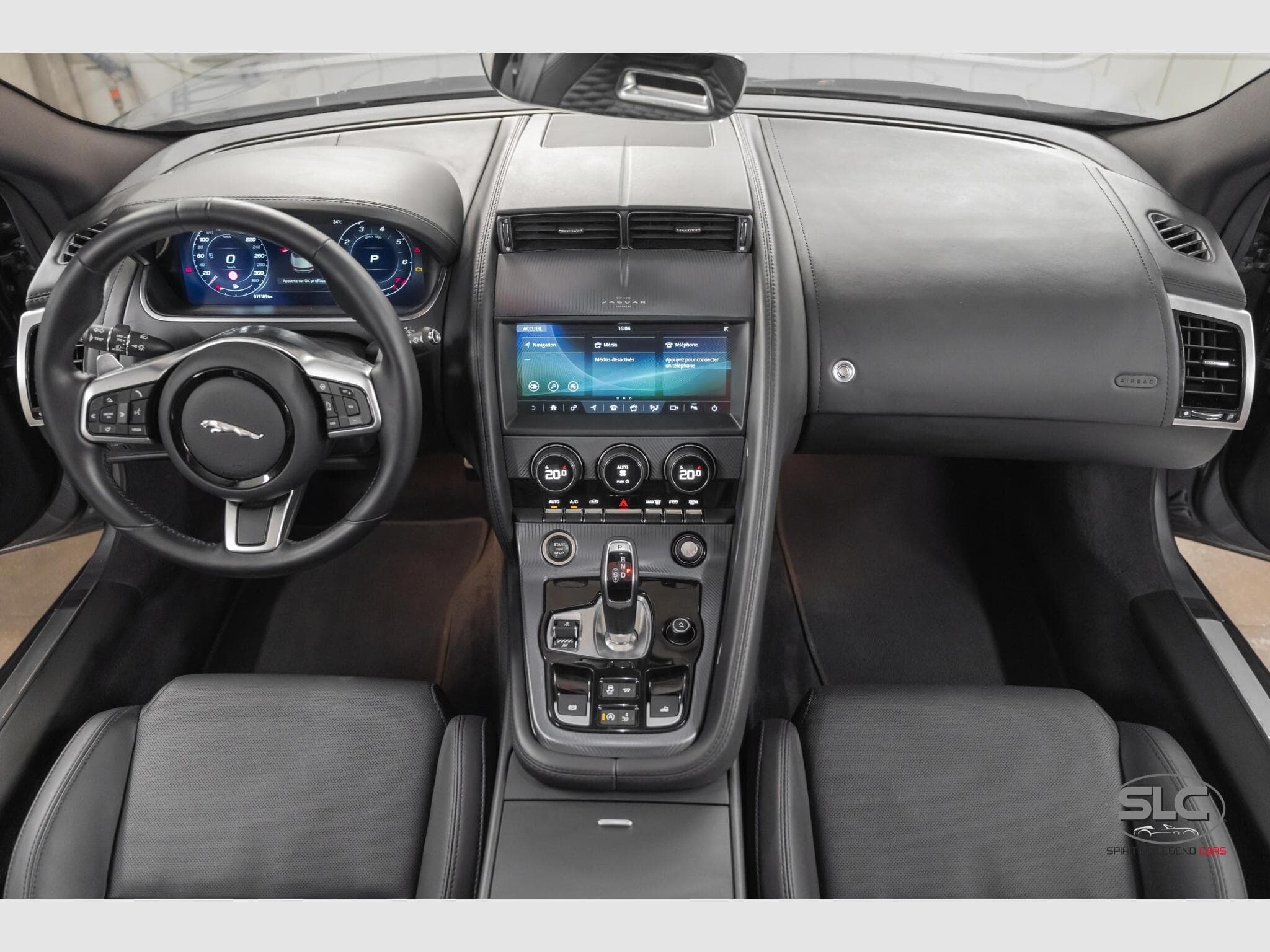 Jaguar F-Type P300 R-DYNAMIC Perf./Heated/Cooled/P (2024) - Photo 6