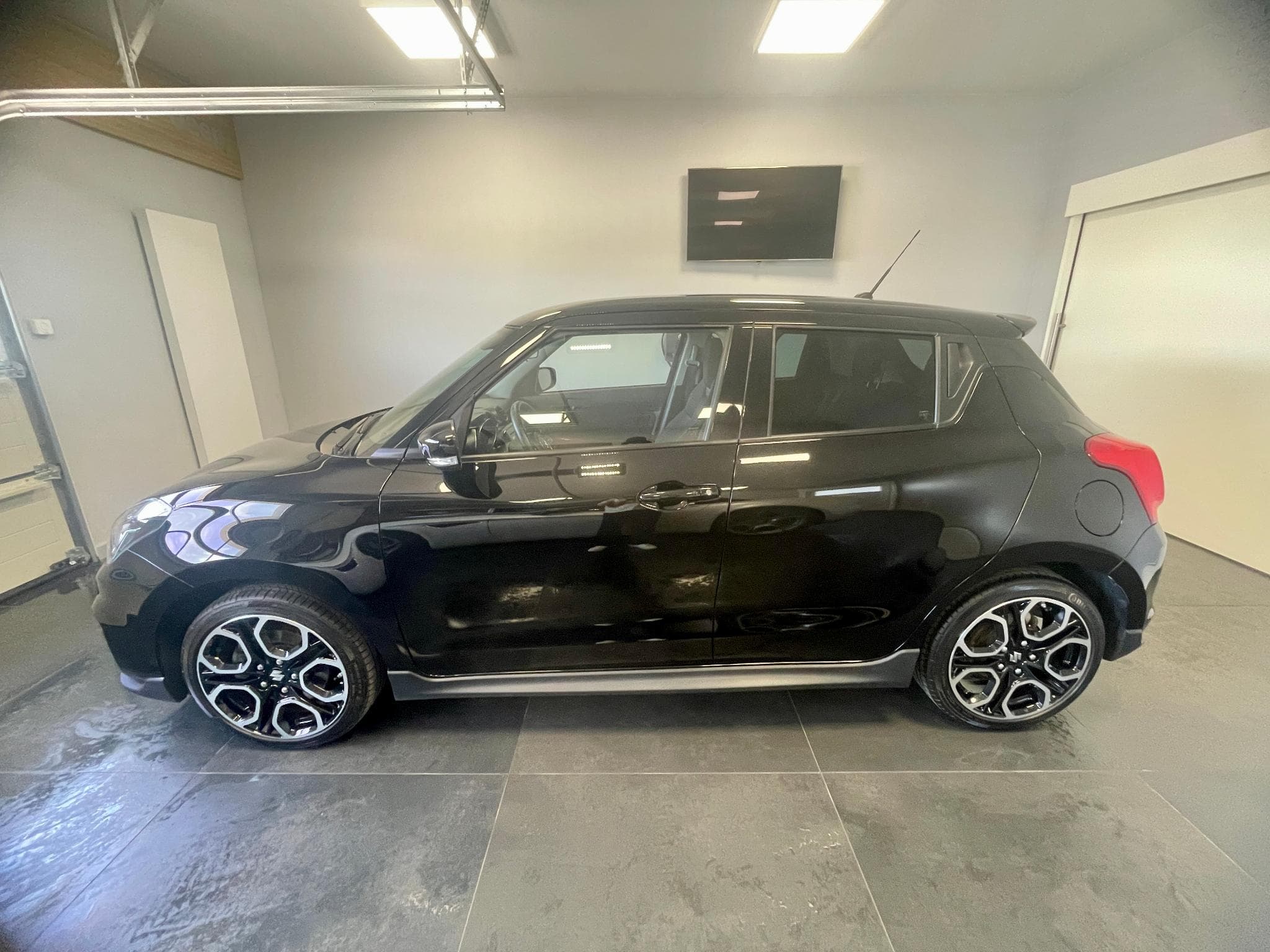 Suzuki Swift Sport (2019) - Photo 2