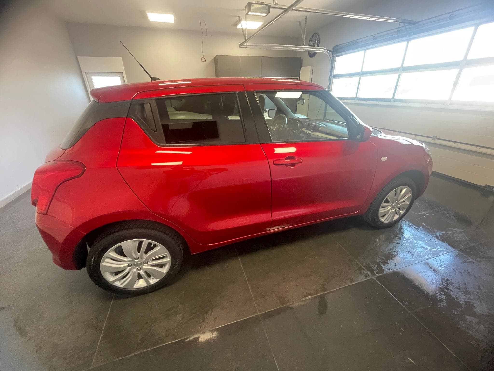 Suzuki Swift All Grip (2017) - Photo 5