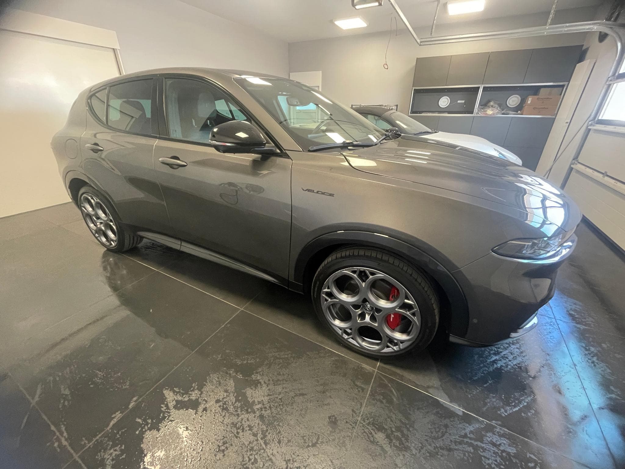 Alfa-Romeo Tonale Veloce (2023) - Photo 4