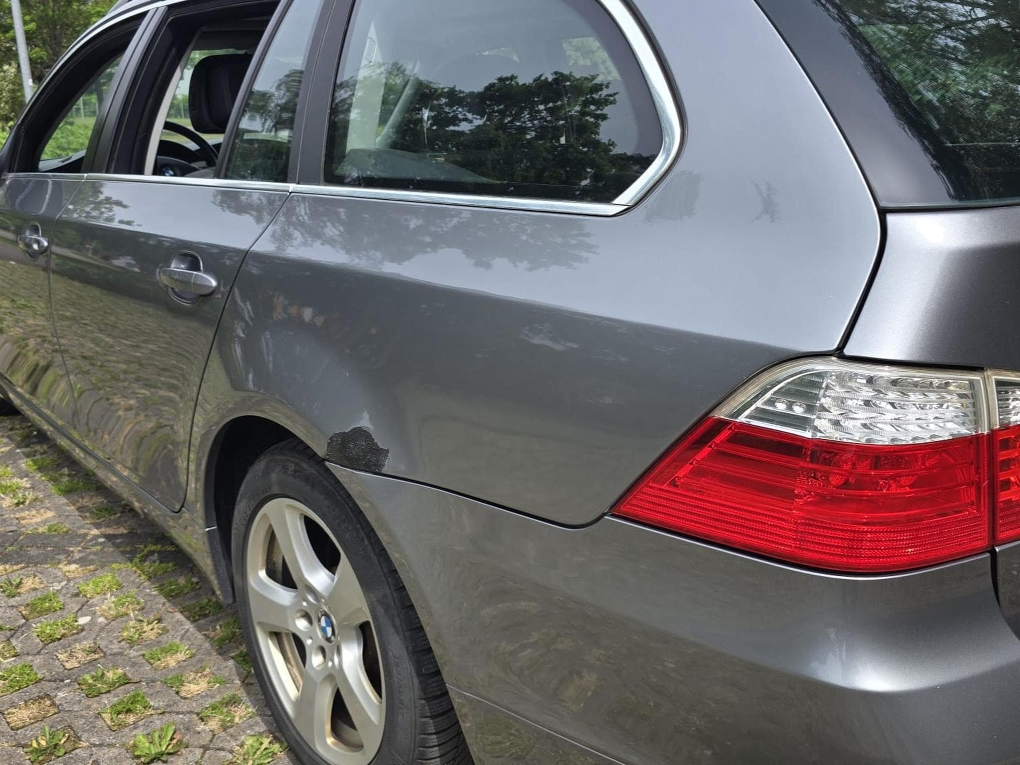 BMW 530 E61 xdrive - LCI (2009) - Photo 9