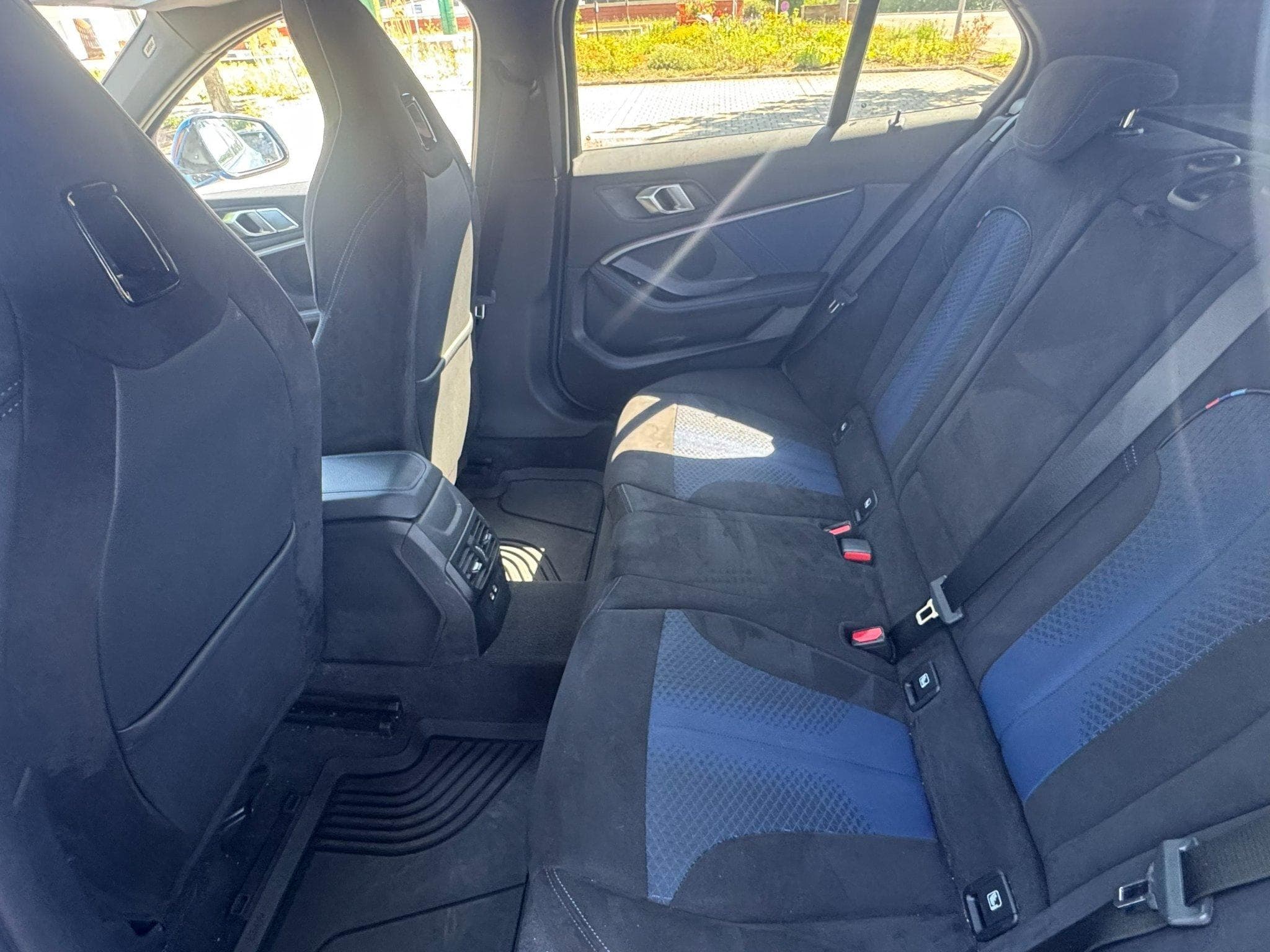 BMW 118 M Sport Paket HUD Alcantara Keyless (2020) - Photo 10