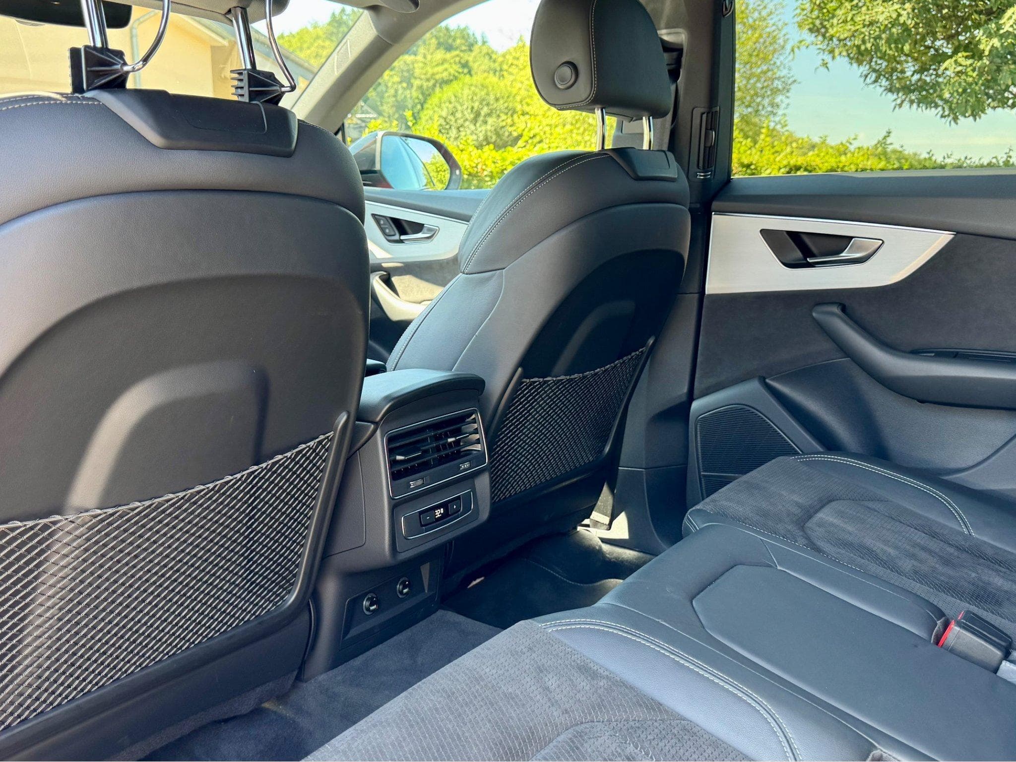 Audi Q8 60 TFSIe Quattro S-line (2021) - Photo 10