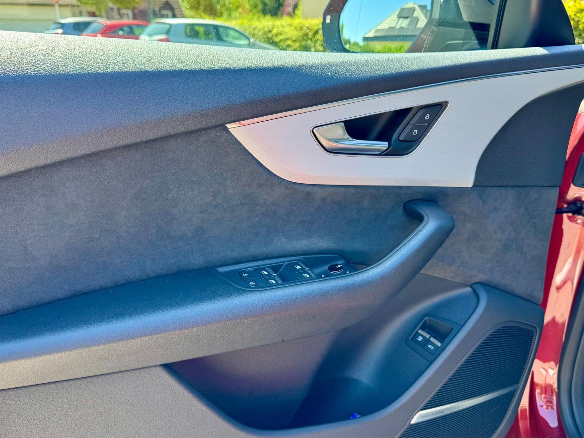 Audi Q8 60 TFSIe Quattro S-line (2021) - Photo 11