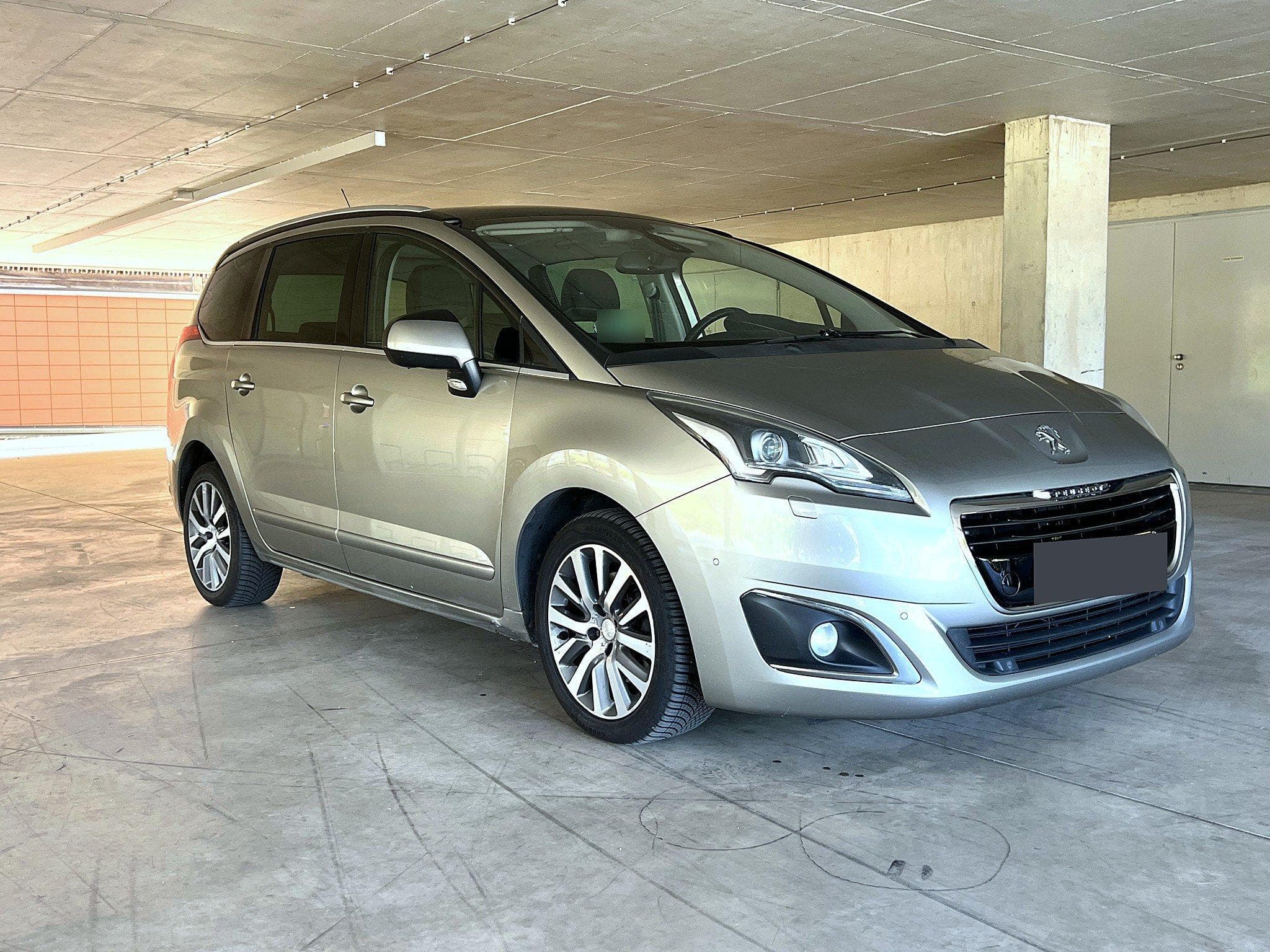 Peugeot 5008 5008 (I, phase 2) Allure 2.0 HDi 163 (2014) - Photo 1