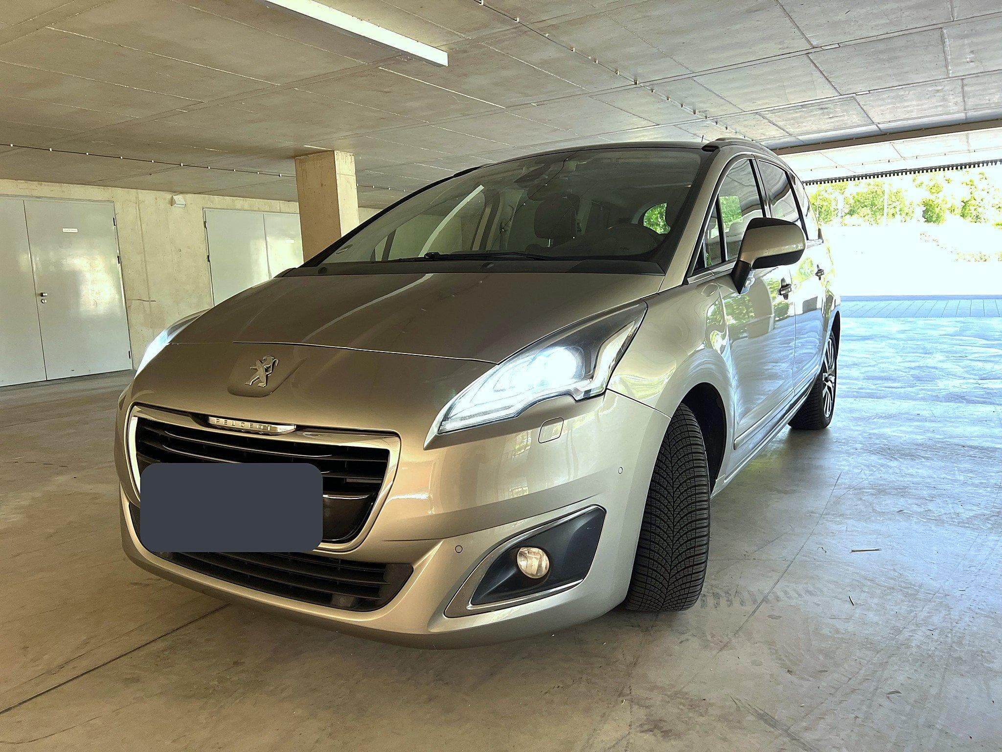 Peugeot 5008 5008 (I, phase 2) Allure 2.0 HDi 163 (2014) - Photo 2