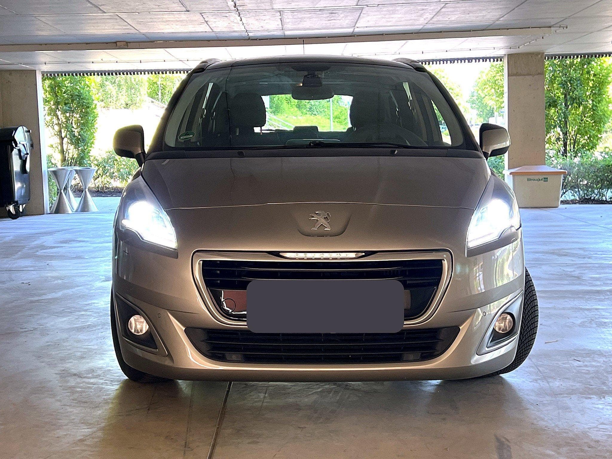 Peugeot 5008 5008 (I, phase 2) Allure 2.0 HDi 163 (2014) - Photo 5
