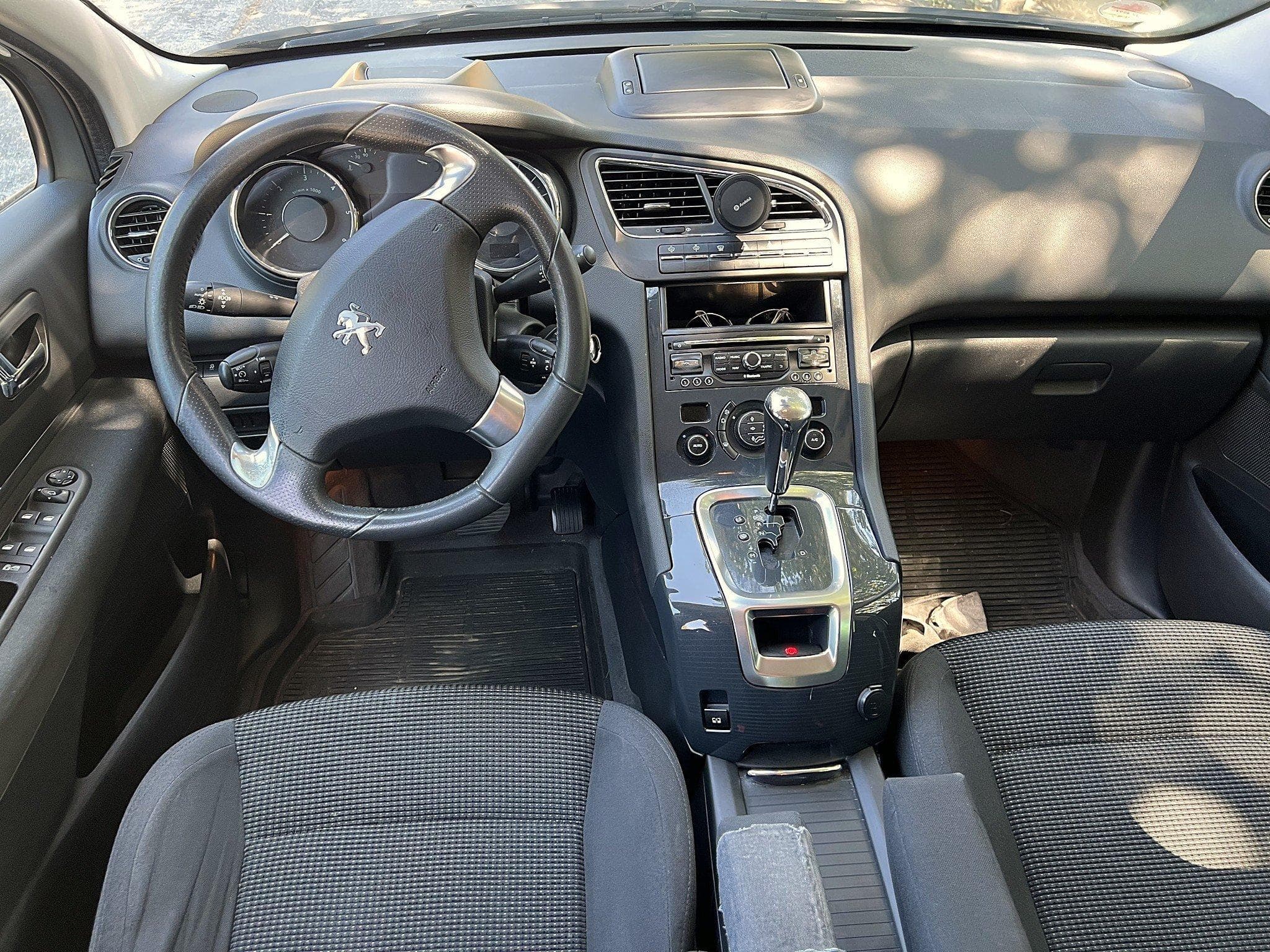 Peugeot 5008 5008 (I, phase 2) Allure 2.0 HDi 163 (2014) - Photo 8