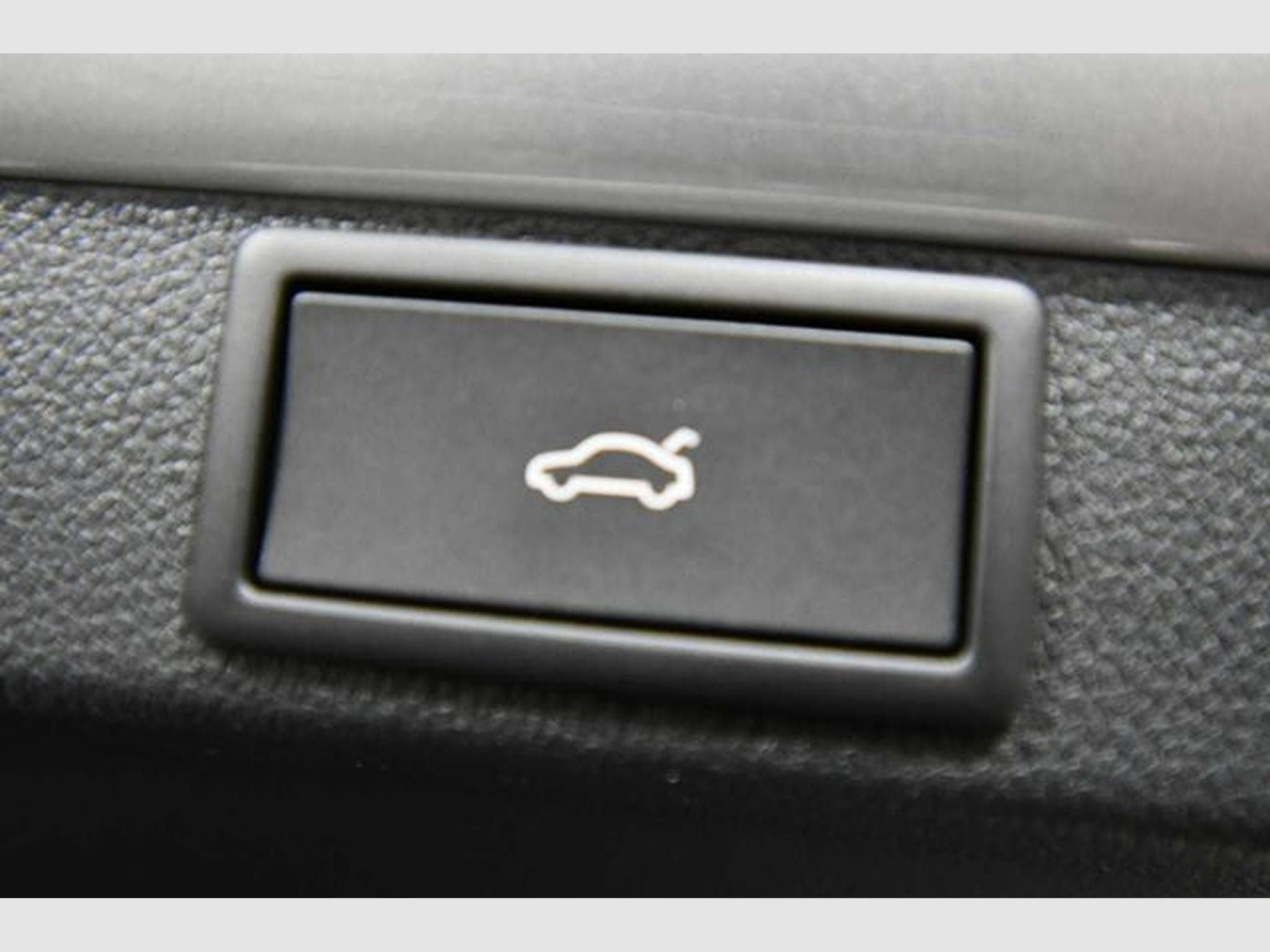 Skoda Octavia Octavia Combi 2.0 TDI DSG Sportline - AHK, Pano, (2025) - Photo 9