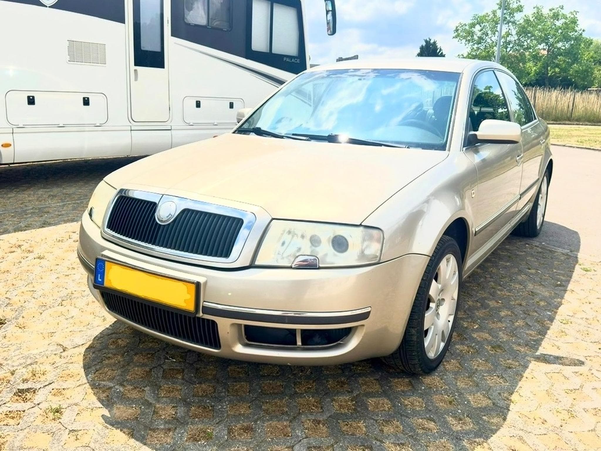 Skoda Superb 1.9 Tdi 131CV (2005) - Photo 3