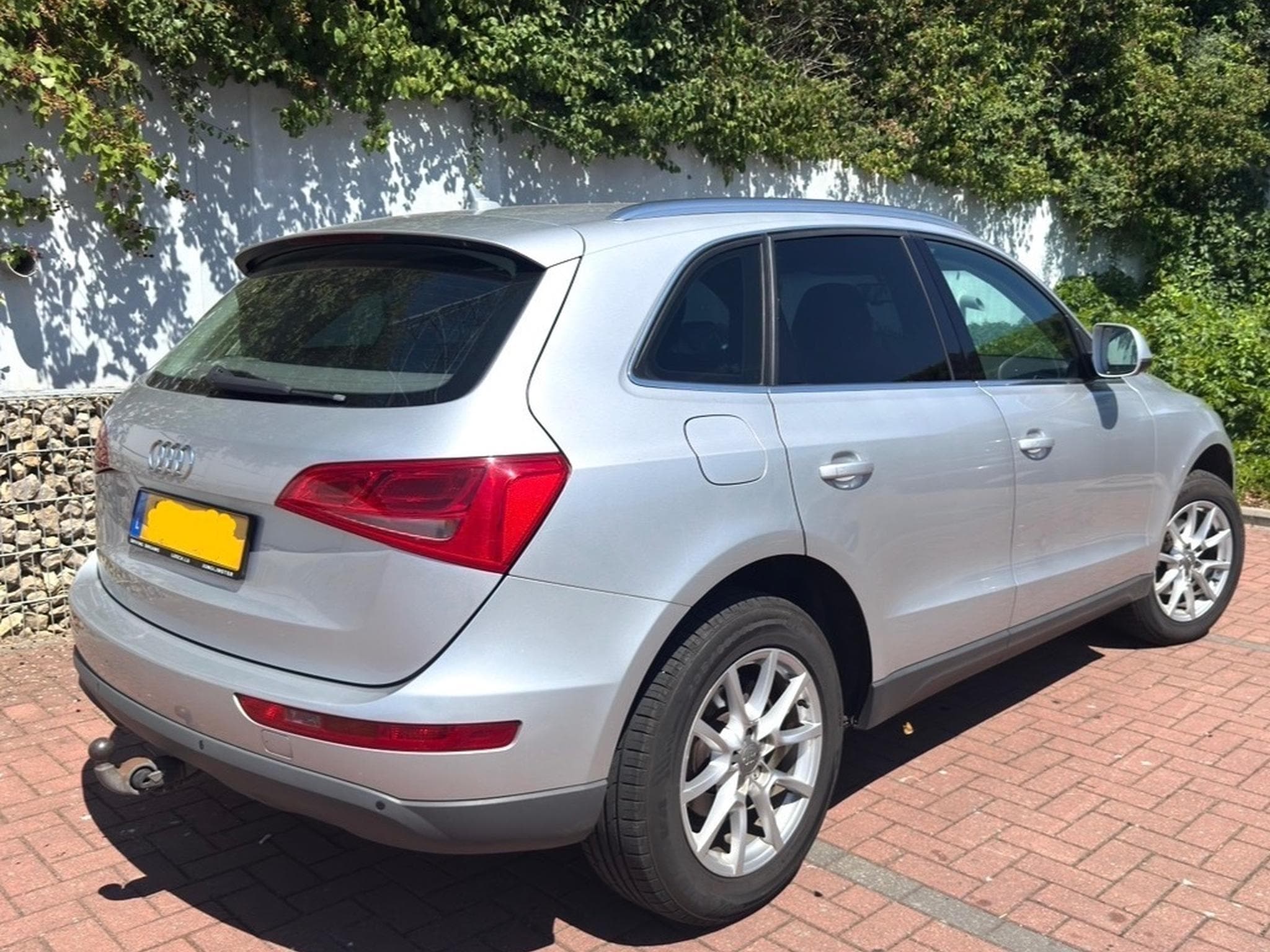 Audi Q5 2.0 Tdi (2010) - Photo 2