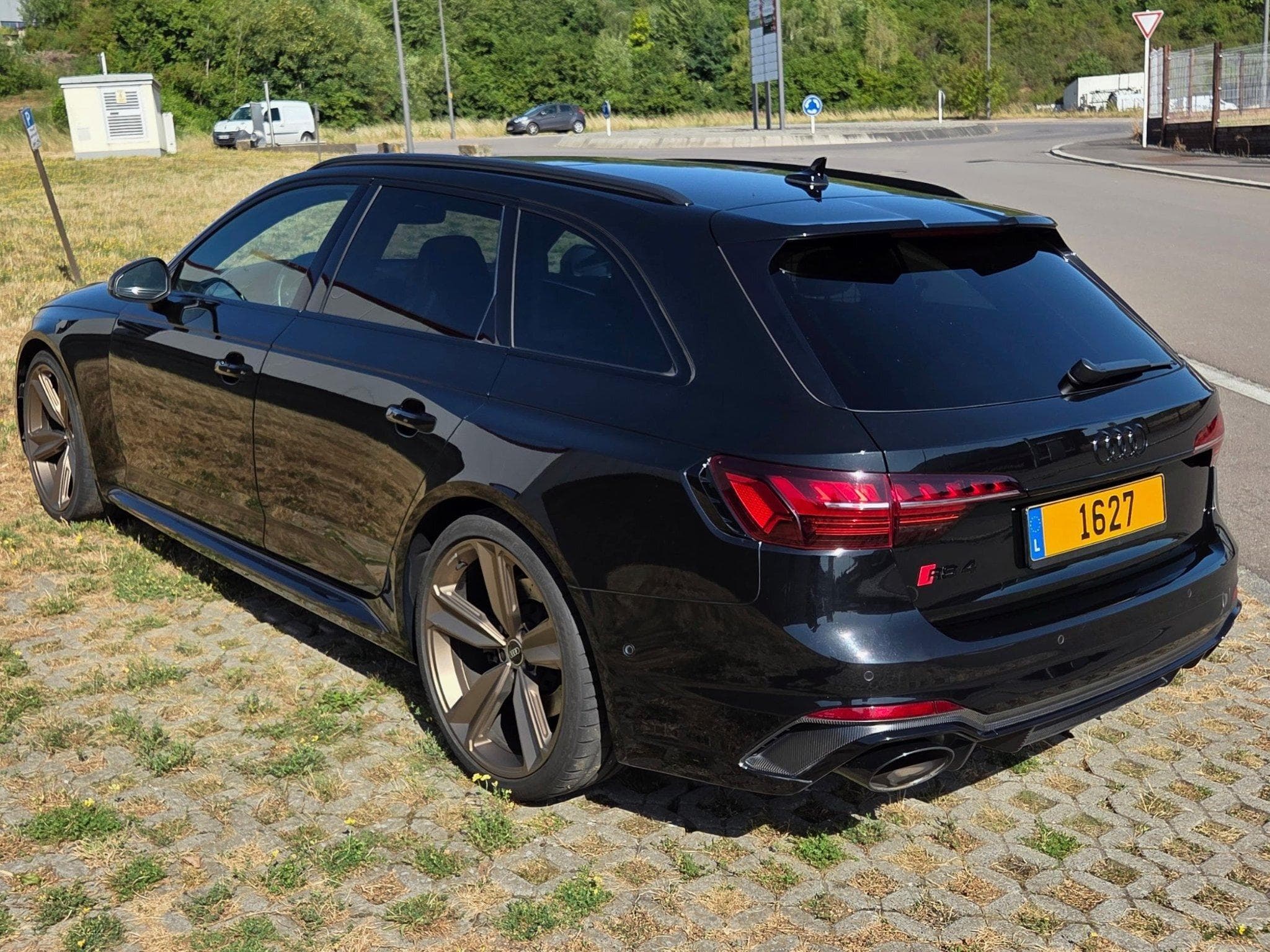 Audi RS4 Bronze edition (2021) - Photo 2