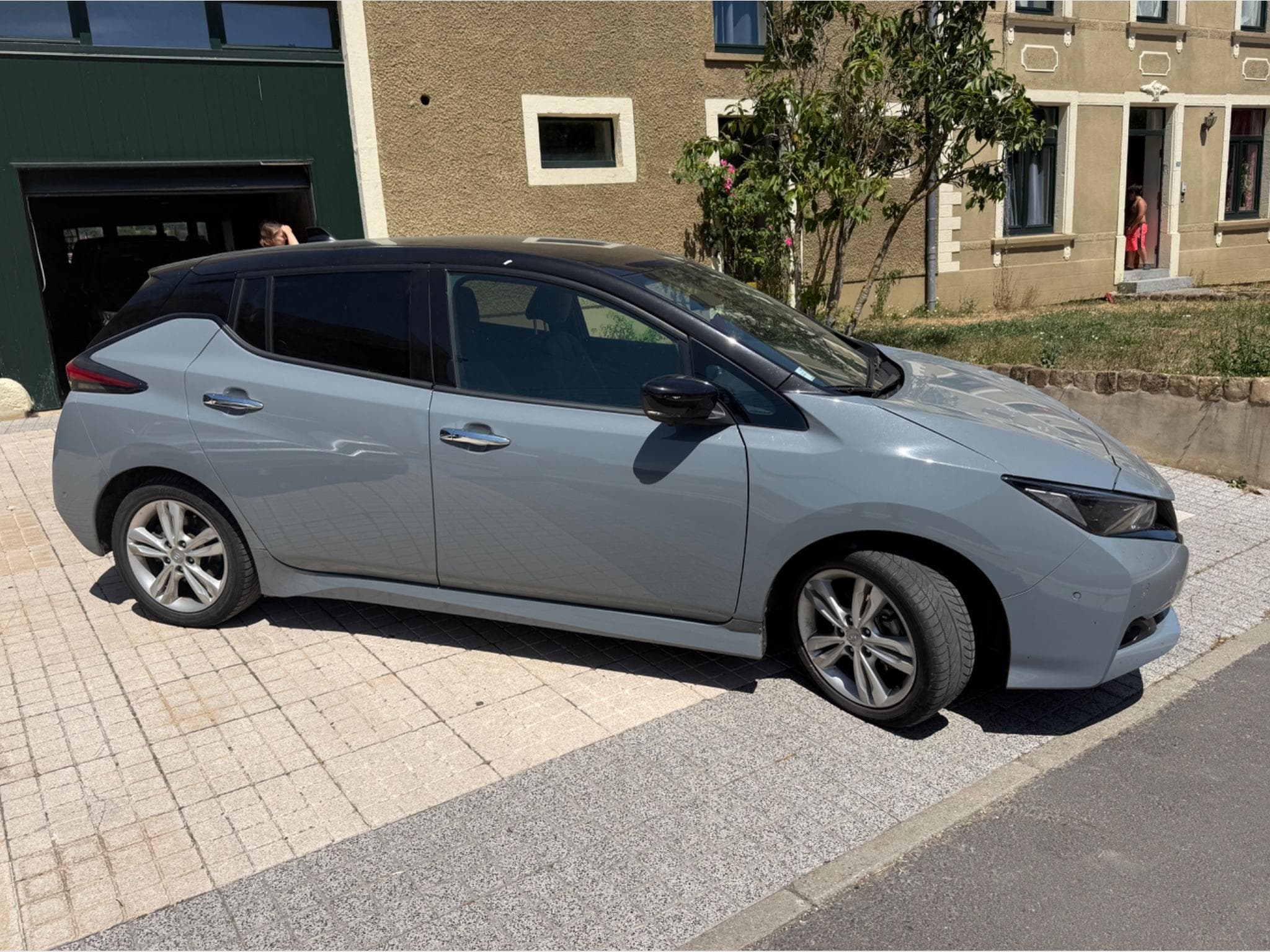 Nissan Leaf (2024) - Photo 1