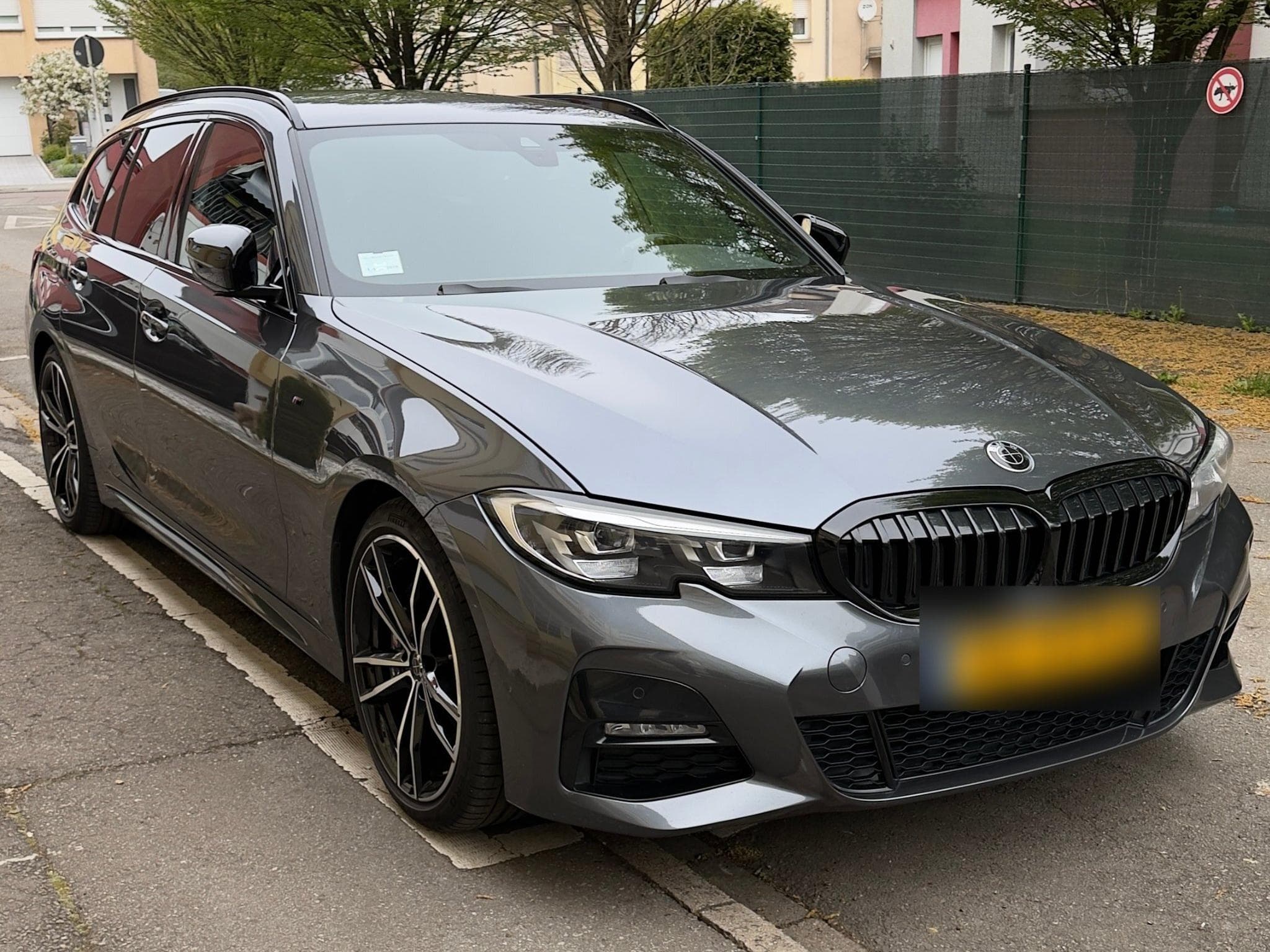 BMW 330 330I M sport touring (2021) - Photo 2