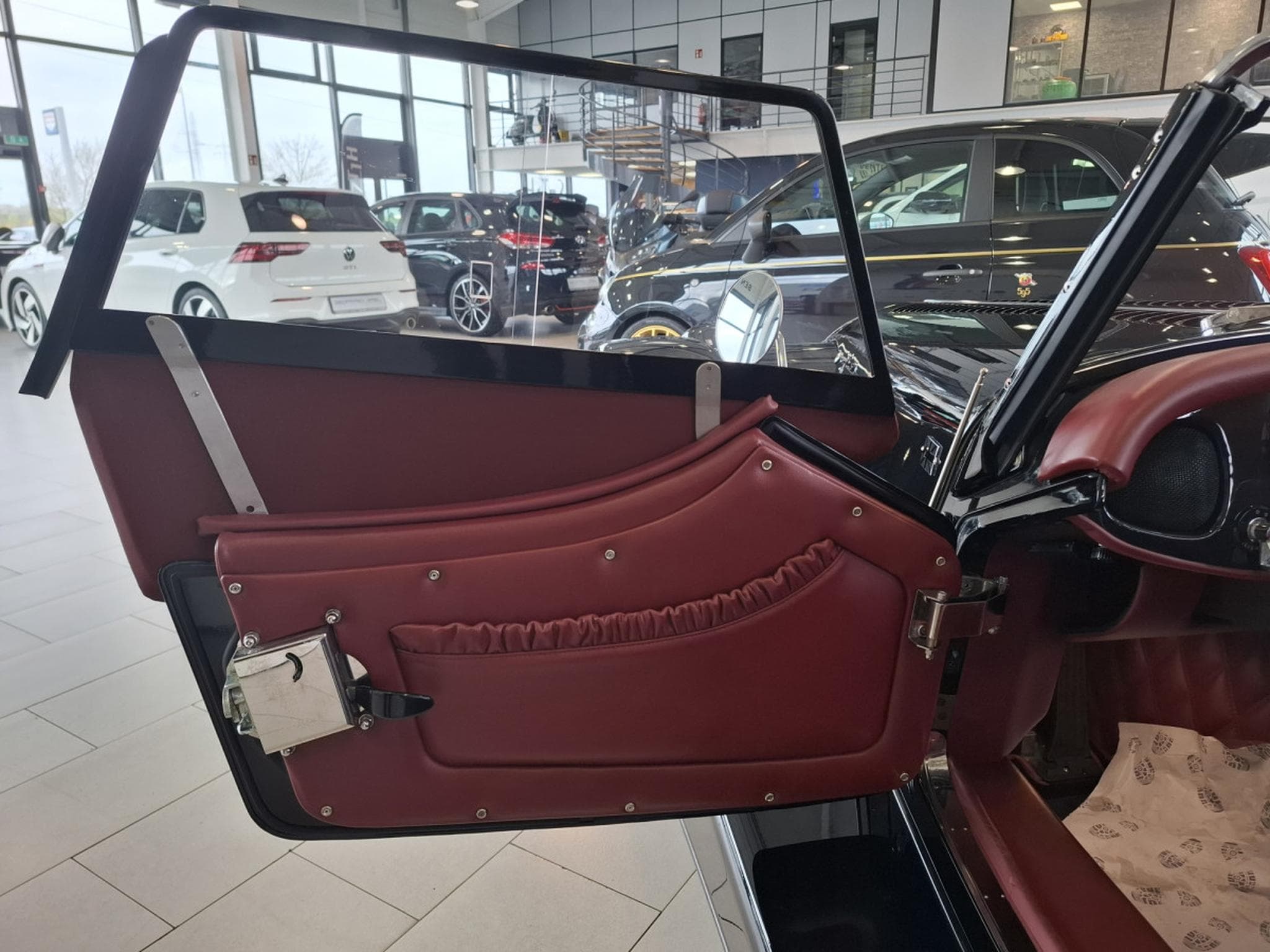 Morgan Plus 8 SPORT BLACK 4.8 V8 BMW 367HP, 1 HAND (2017) - Photo 9