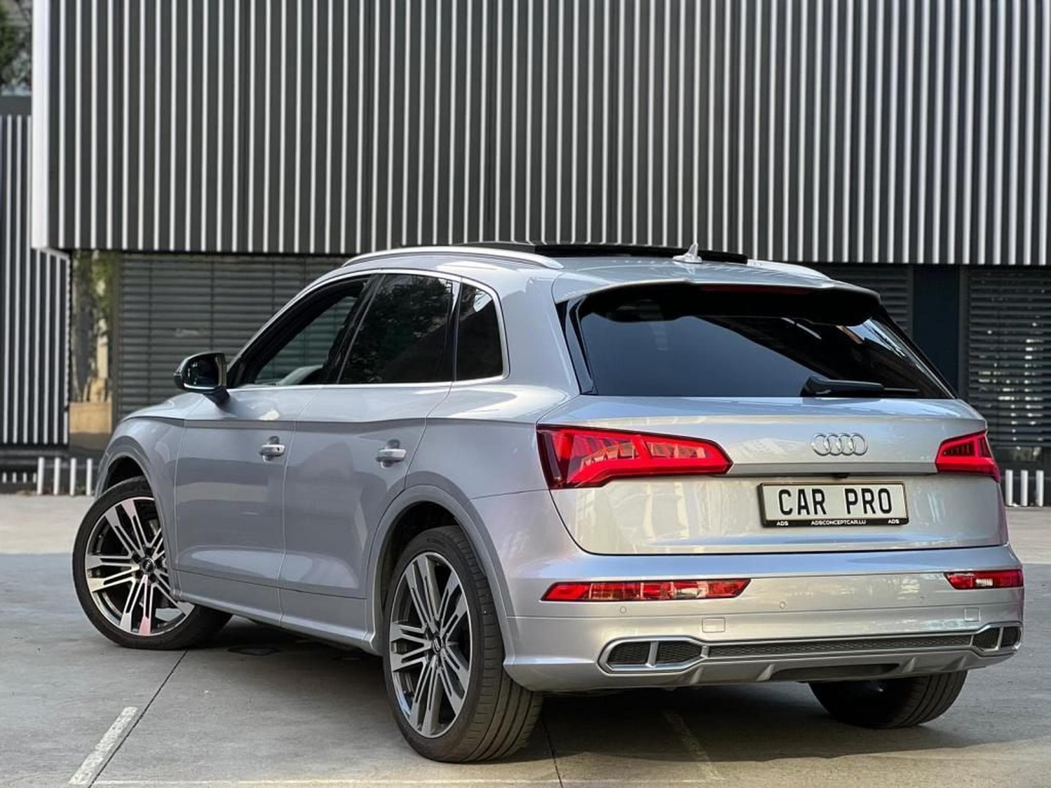 Audi SQ5 3.0 TDI / 347 PS / QUATTRO / S LINE / BANG & OLUFSEN / PANOR (2020) - Photo 4