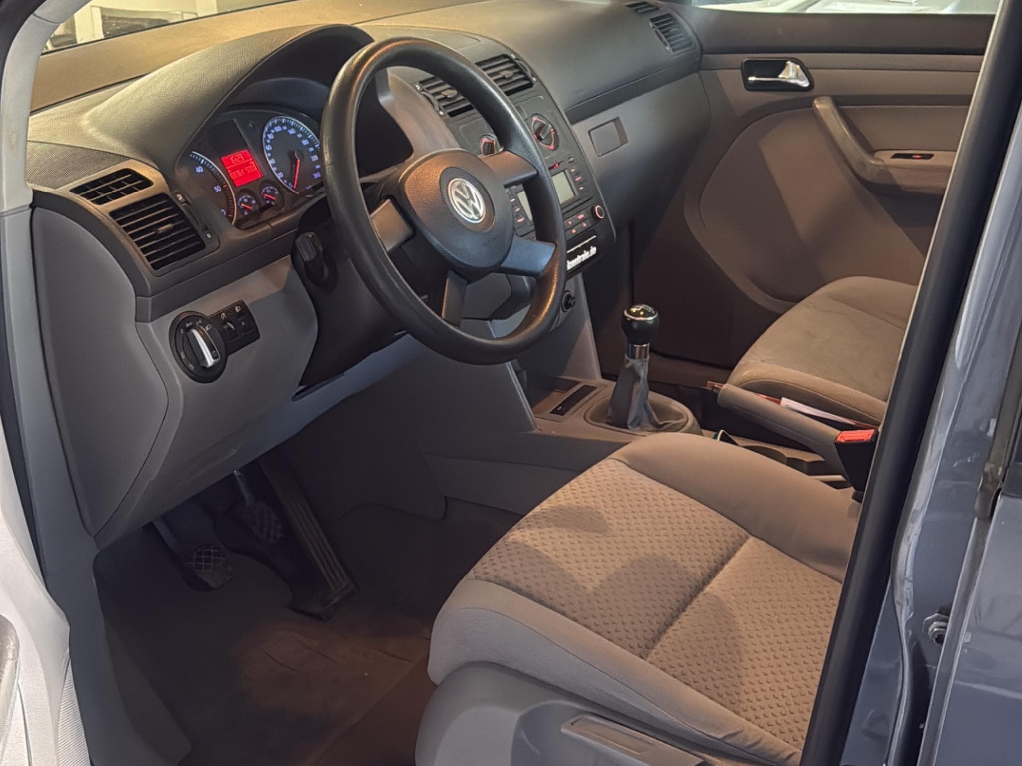 VW Touran (2003) - Photo 3