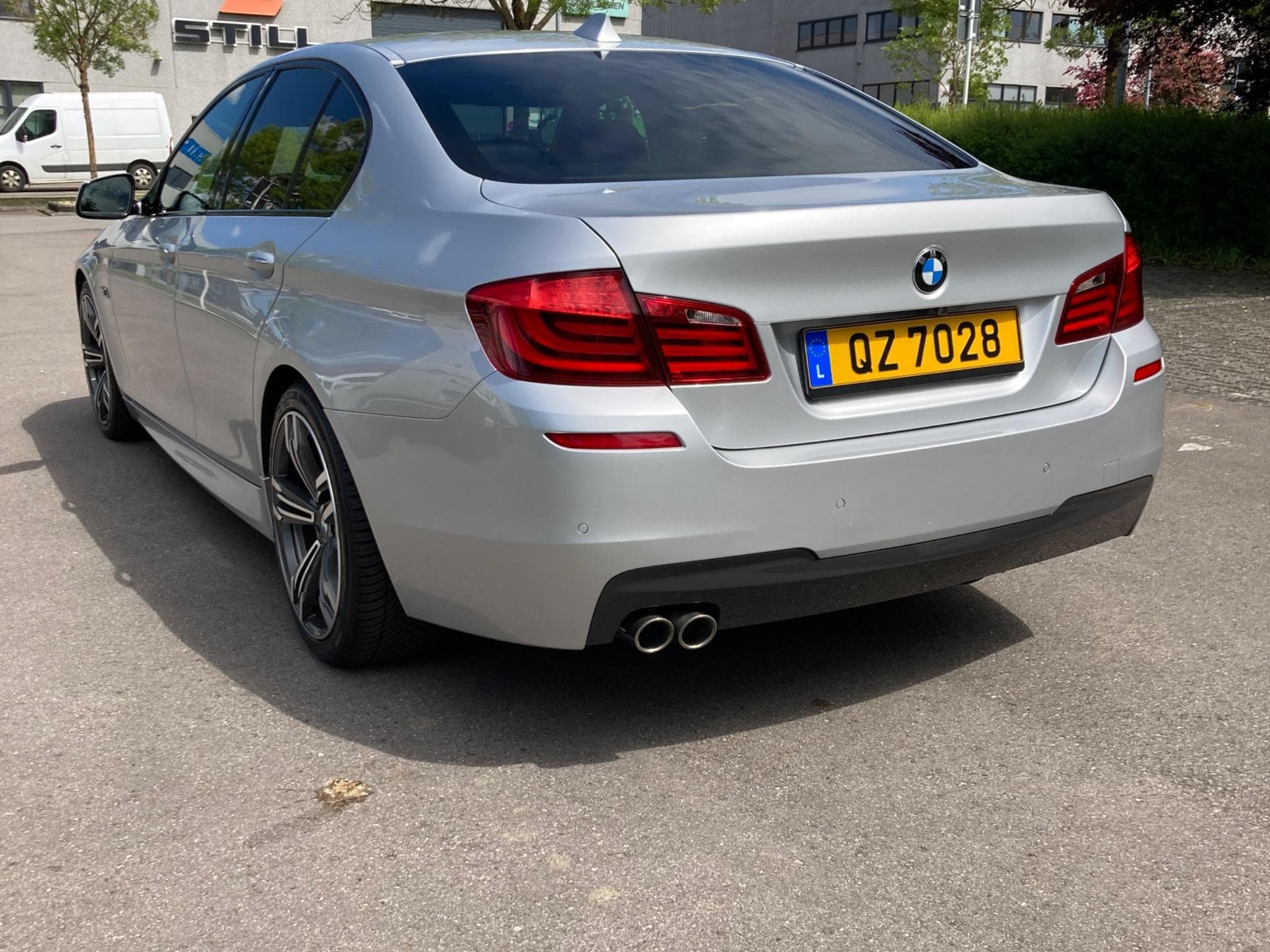 BMW 520 Pack M (2012) - Photo 2