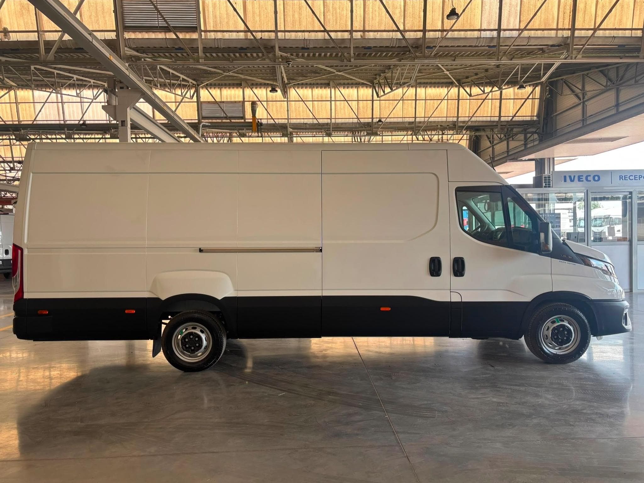 Iveco Daily 35S16 (2026) - Photo 1