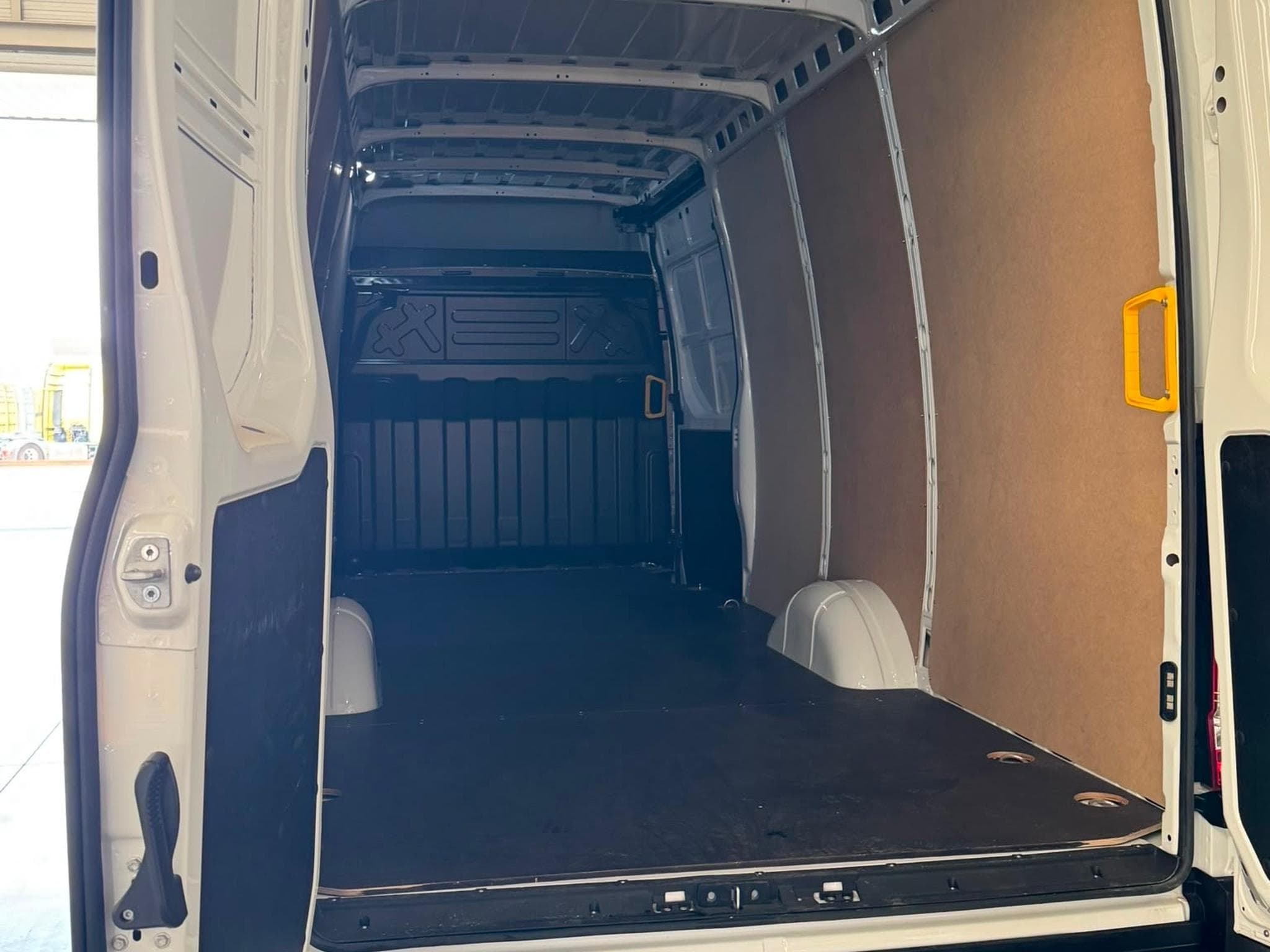 Iveco Daily 35S16 (2026) - Photo 3