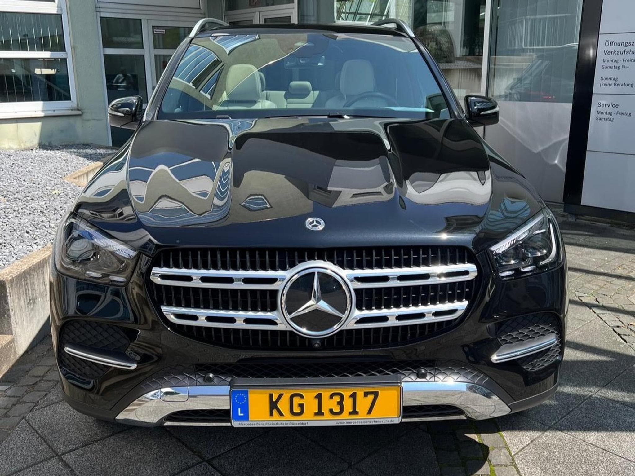 Mercedes GLE 400 WARRANTY2027/WINTER TYRES/PANO/360/BURME (2024) - Photo 6