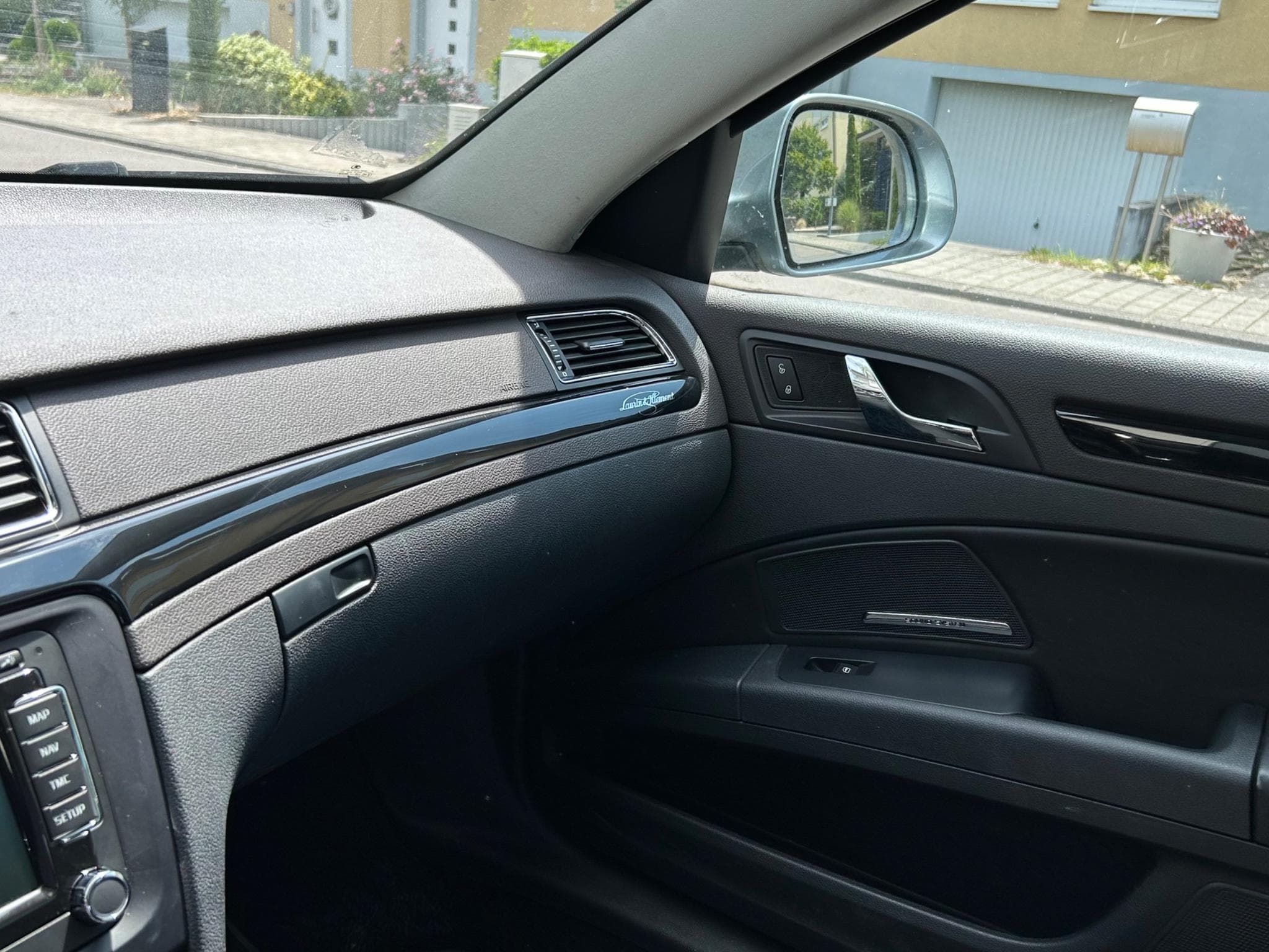 Skoda Superb Superb Combi Elegance L&K 2.0 (2012) - Photo 6