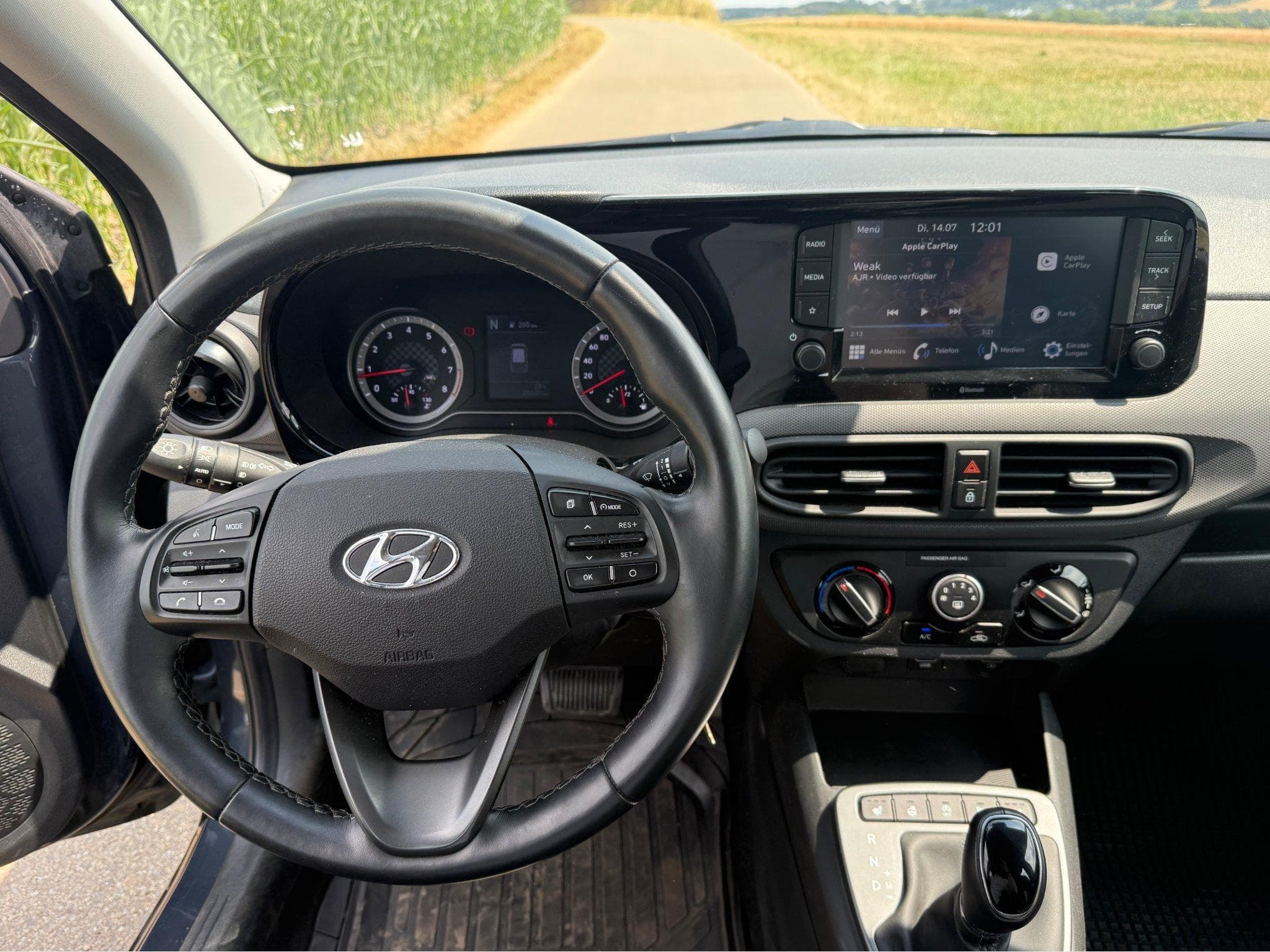 Hyundai i10 1.2 MPI (2023) - Photo 3