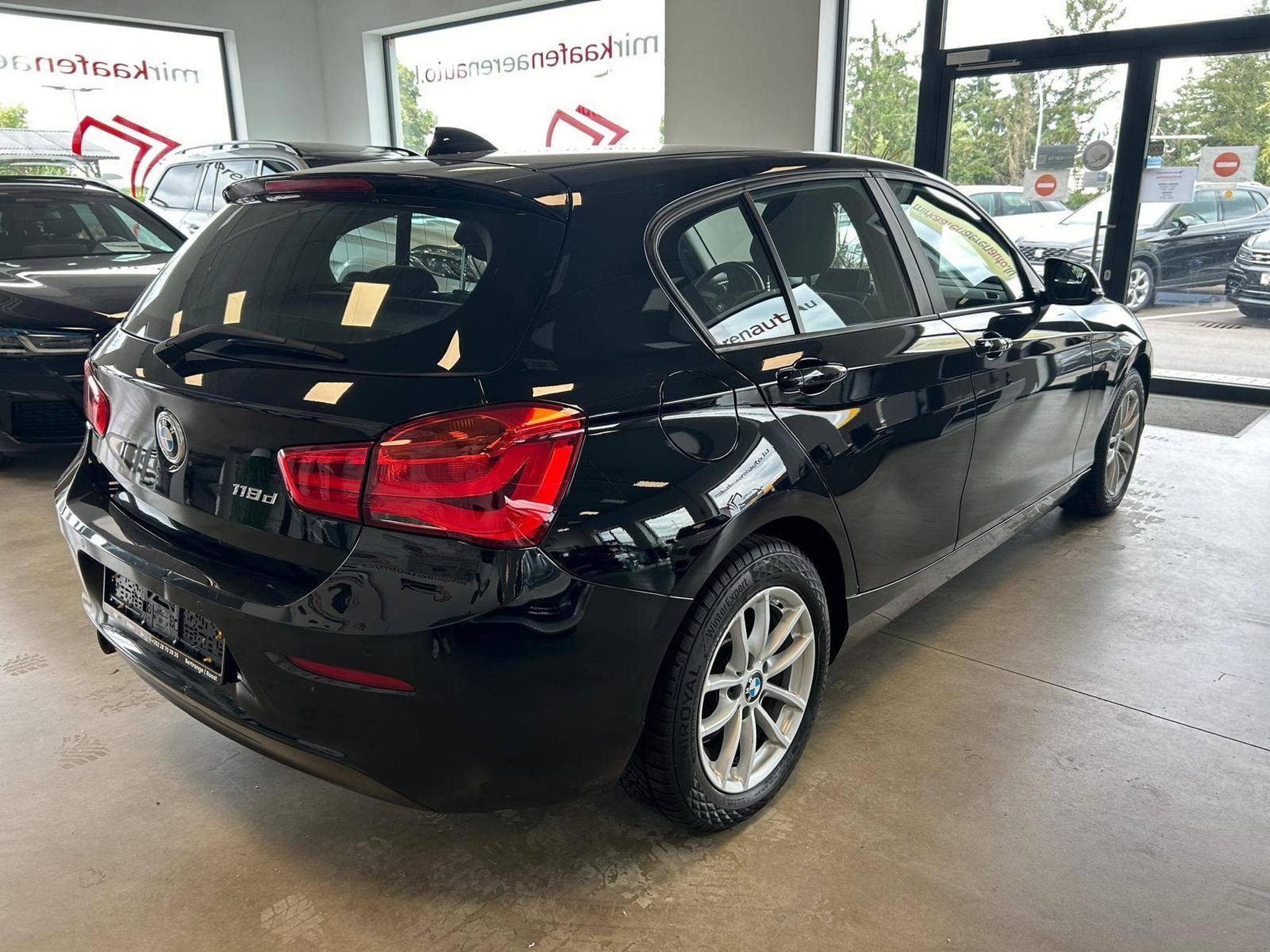 BMW 118 d Advantage ** SHZ ** BLUETOOTH ** (2016) - Photo 3