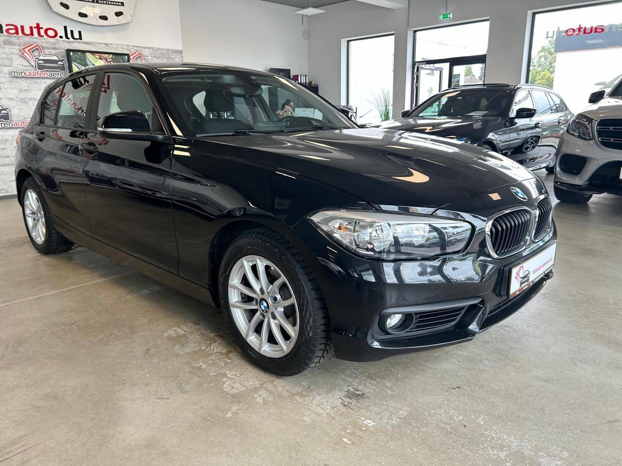 BMW 118 d Advantage ** SHZ ** BLUETOOTH ** (2016) - Photo 2