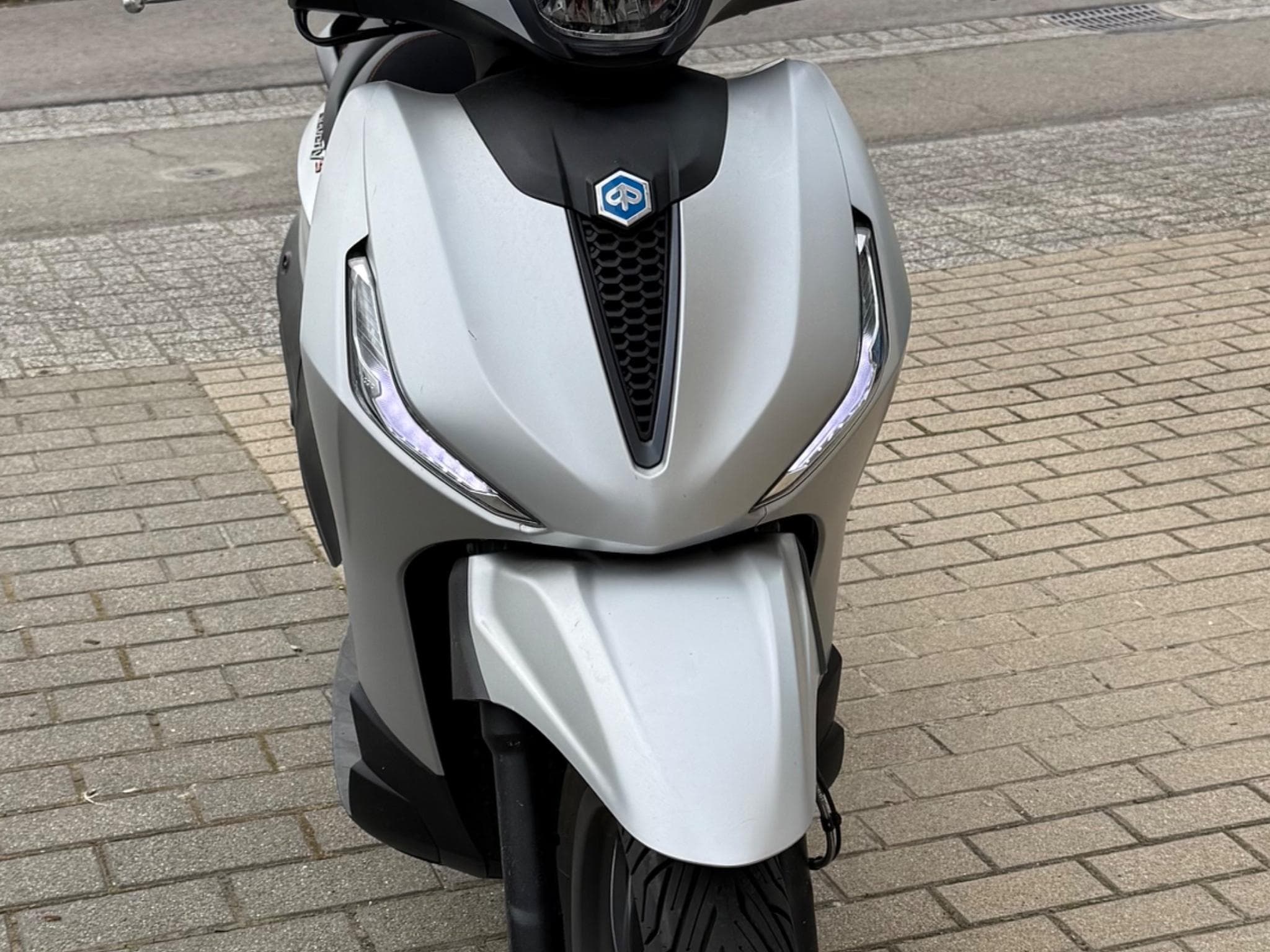 Piaggio Beverly 400 HPE S (2021) - Photo 3