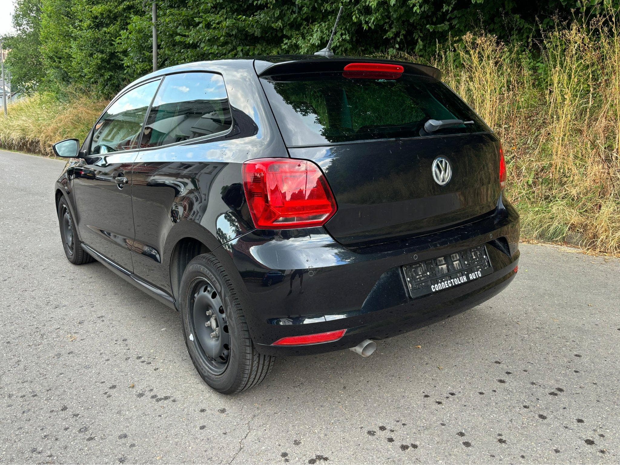 VW Polo 1.4 Tdi 90cv Lounge Facelift (2015) - Photo 2