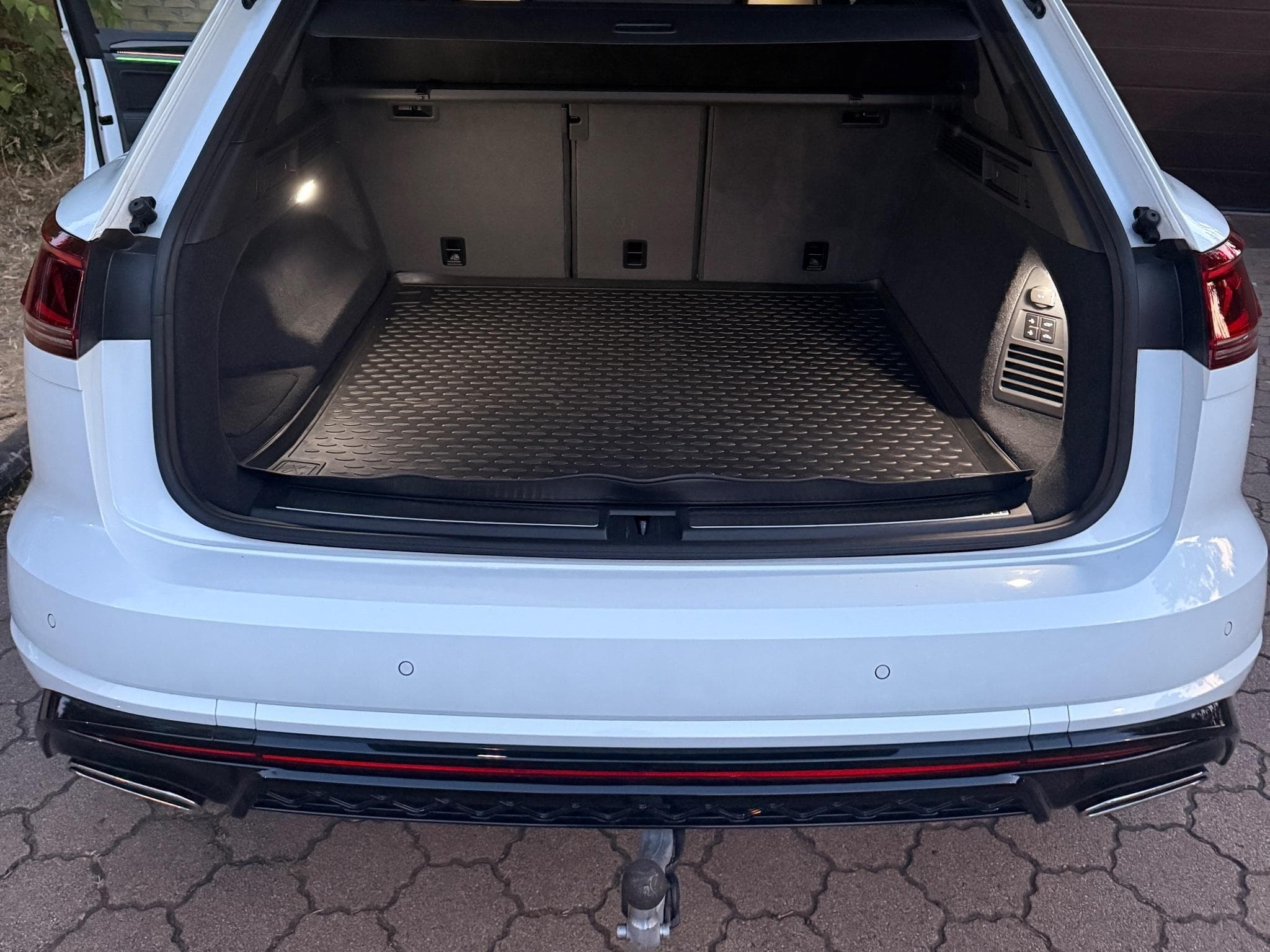VW Touareg R-Line / Final Edition (2026) - Photo 7