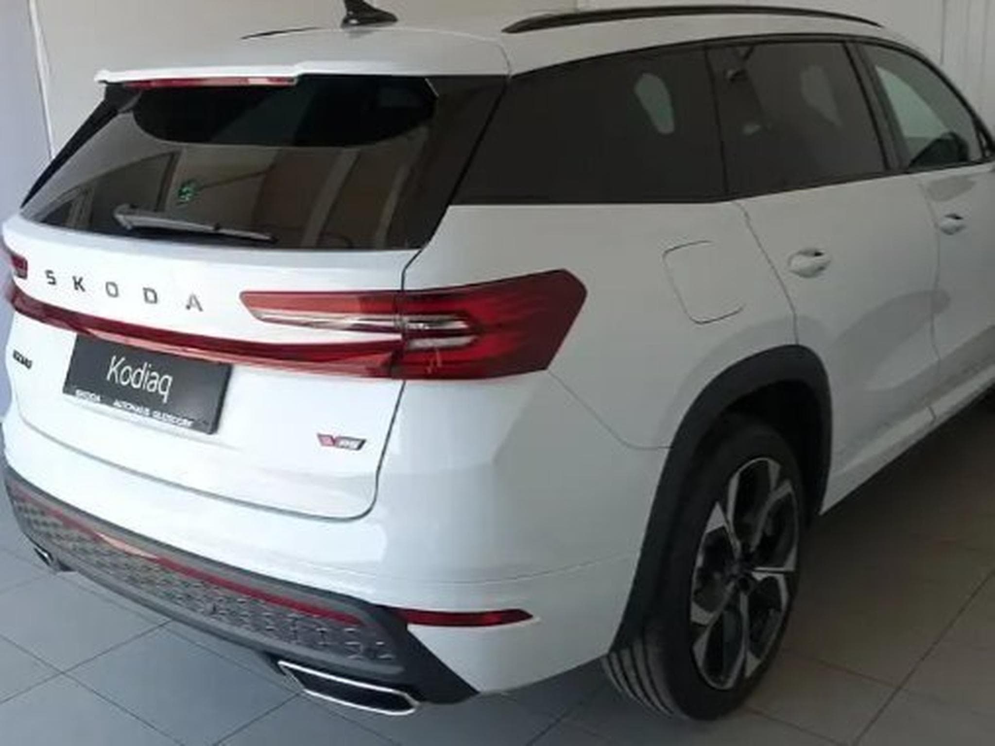 Skoda Kodiaq RS 2.0 TSI 7-Gang DSG 4x4 (2026) - Photo 2