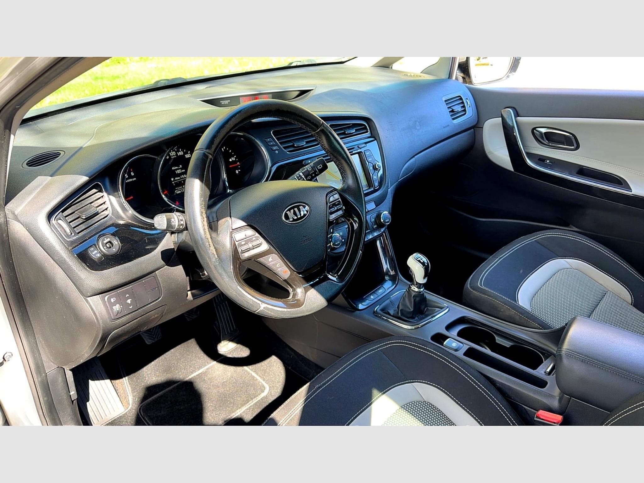 Kia Ceed 1.6 crdi (2014) - Photo 8