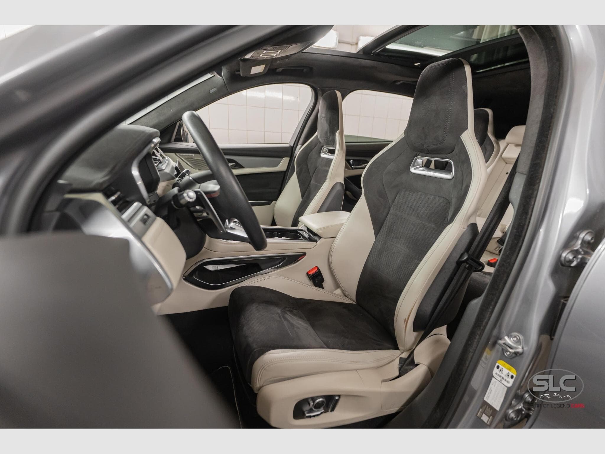 Jaguar F-Pace SVR P550 22"/MY2021/Face-Lift/Performence (2021) - Photo 4