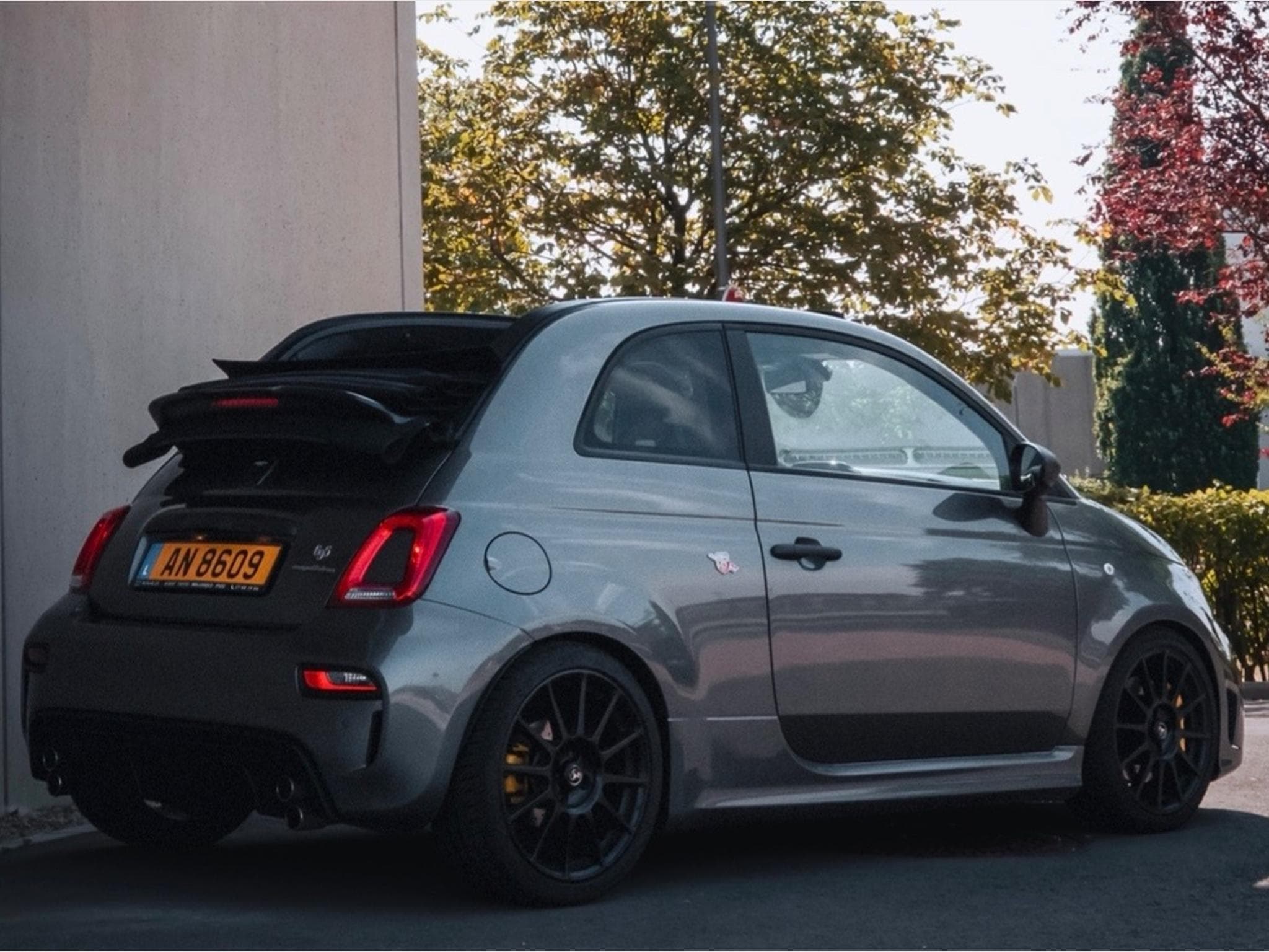 Abarth 695 Competizione (2024) - Photo 2