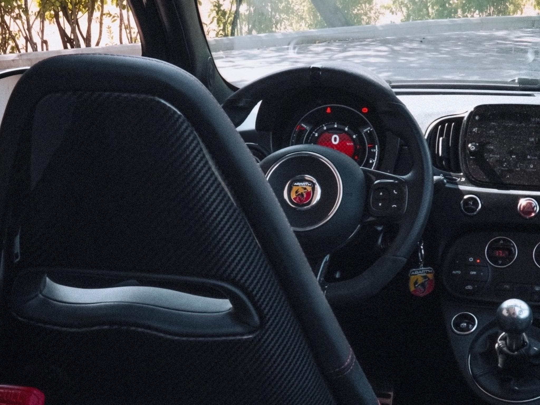 Abarth 695 Competizione (2024) - Photo 3
