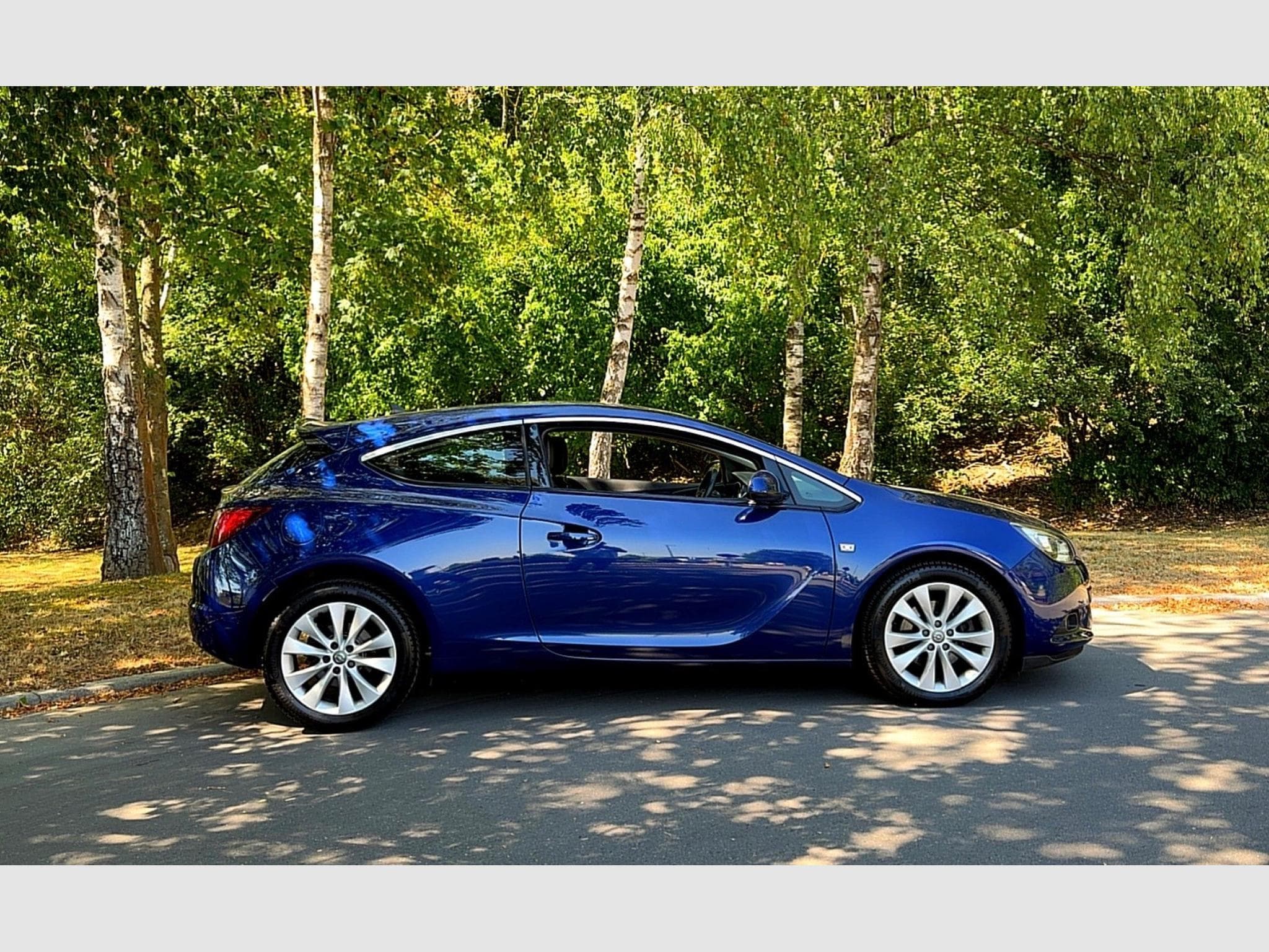 Opel Astra GTC (2015) - Photo 3