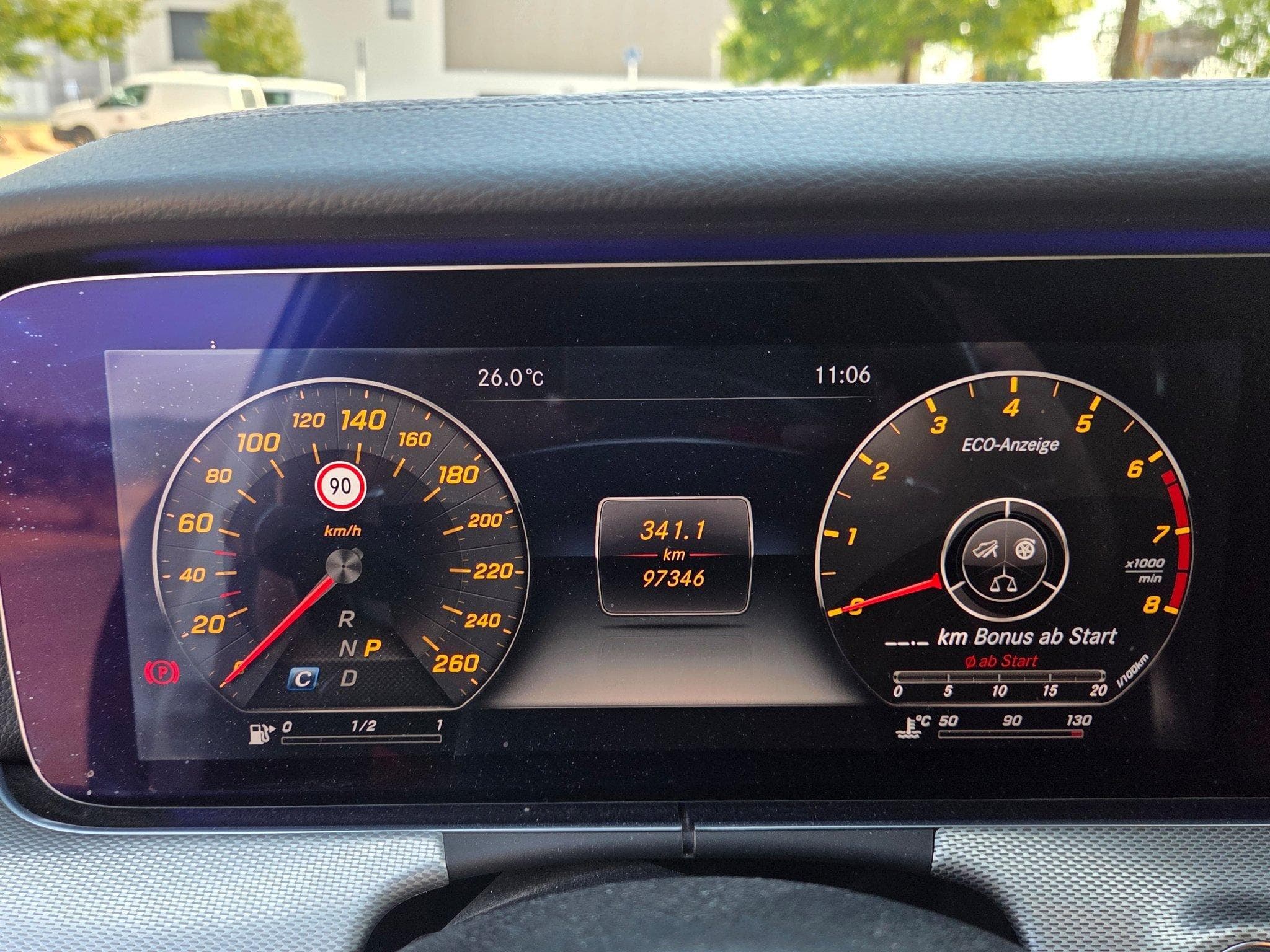 Mercedes E 200 Amg sportpaket line, Revison Merbag (2016) - Photo 4