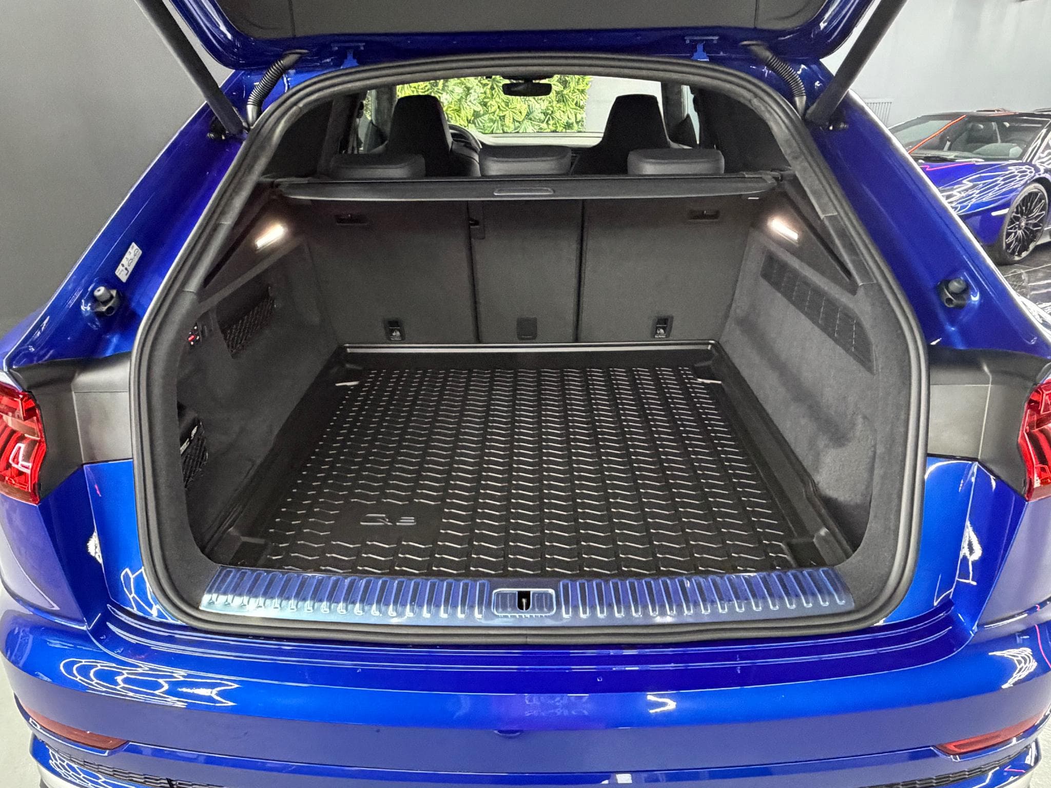 Audi SQ8 V8 TDI Audi Exclusive Keramik (2020) - Photo 6